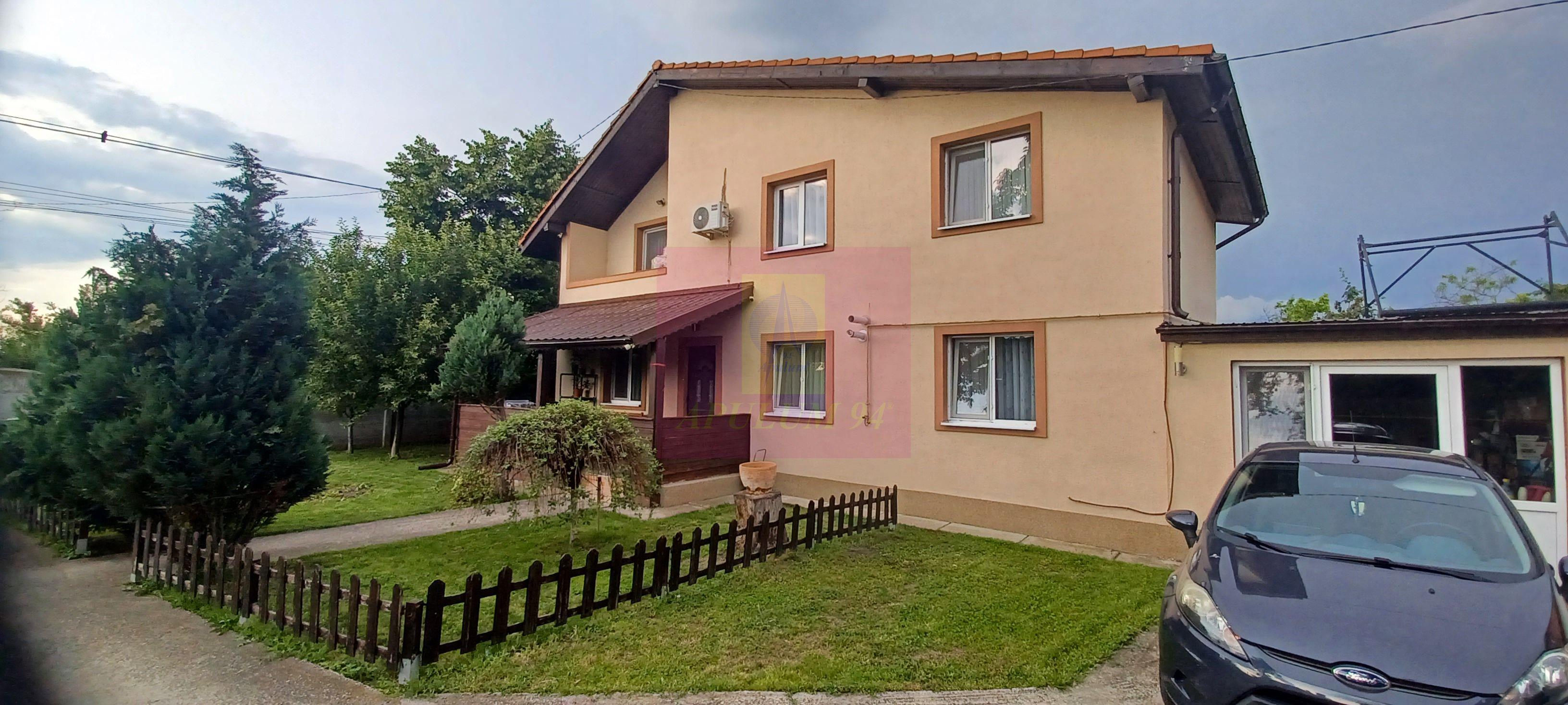 Săbăreni, casă 2009, P+1, terasă, garaj, curte 315 mp - 2