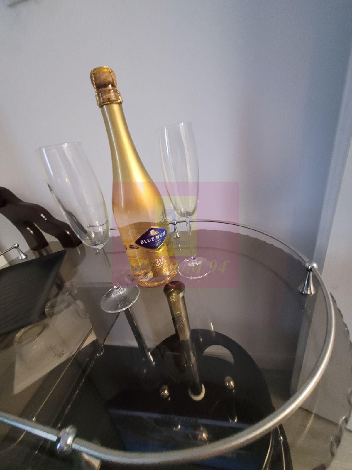 Apartament in prima linie parter cu vedere la mare. - 3