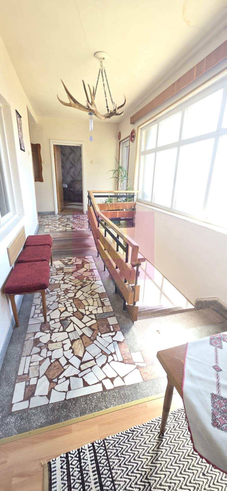 Casa de vanzare cu 6 camere in Busteni - 25