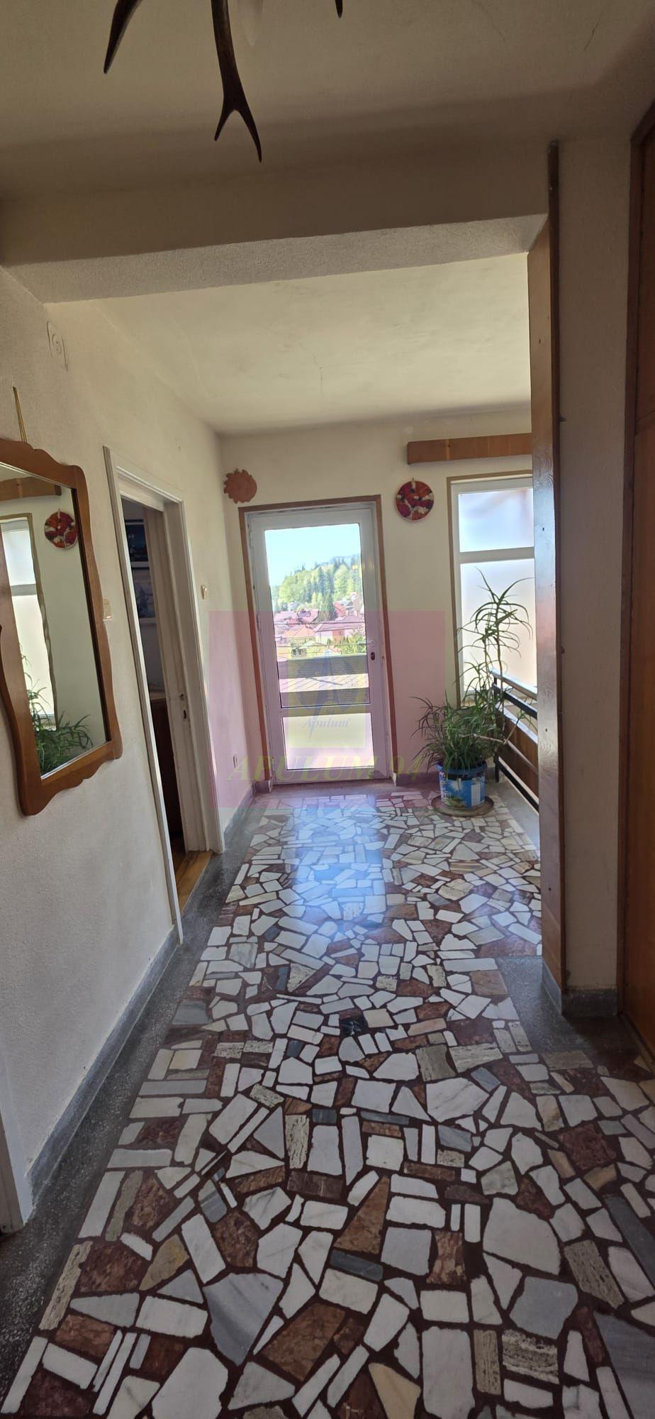 Casa de vanzare cu 6 camere in Busteni - 12