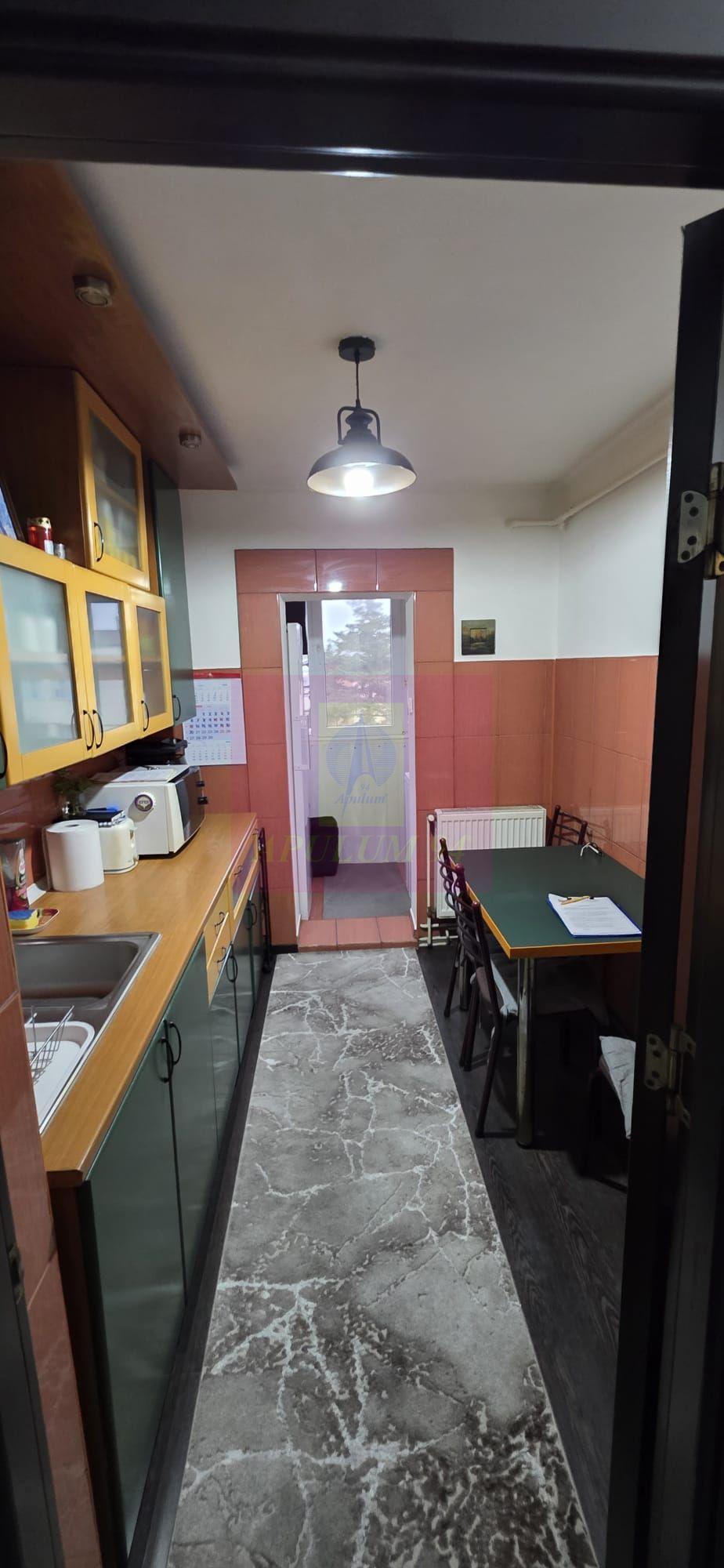 Apartament cu 2 camere de vânzare în Câmpina, zonă Central - 10