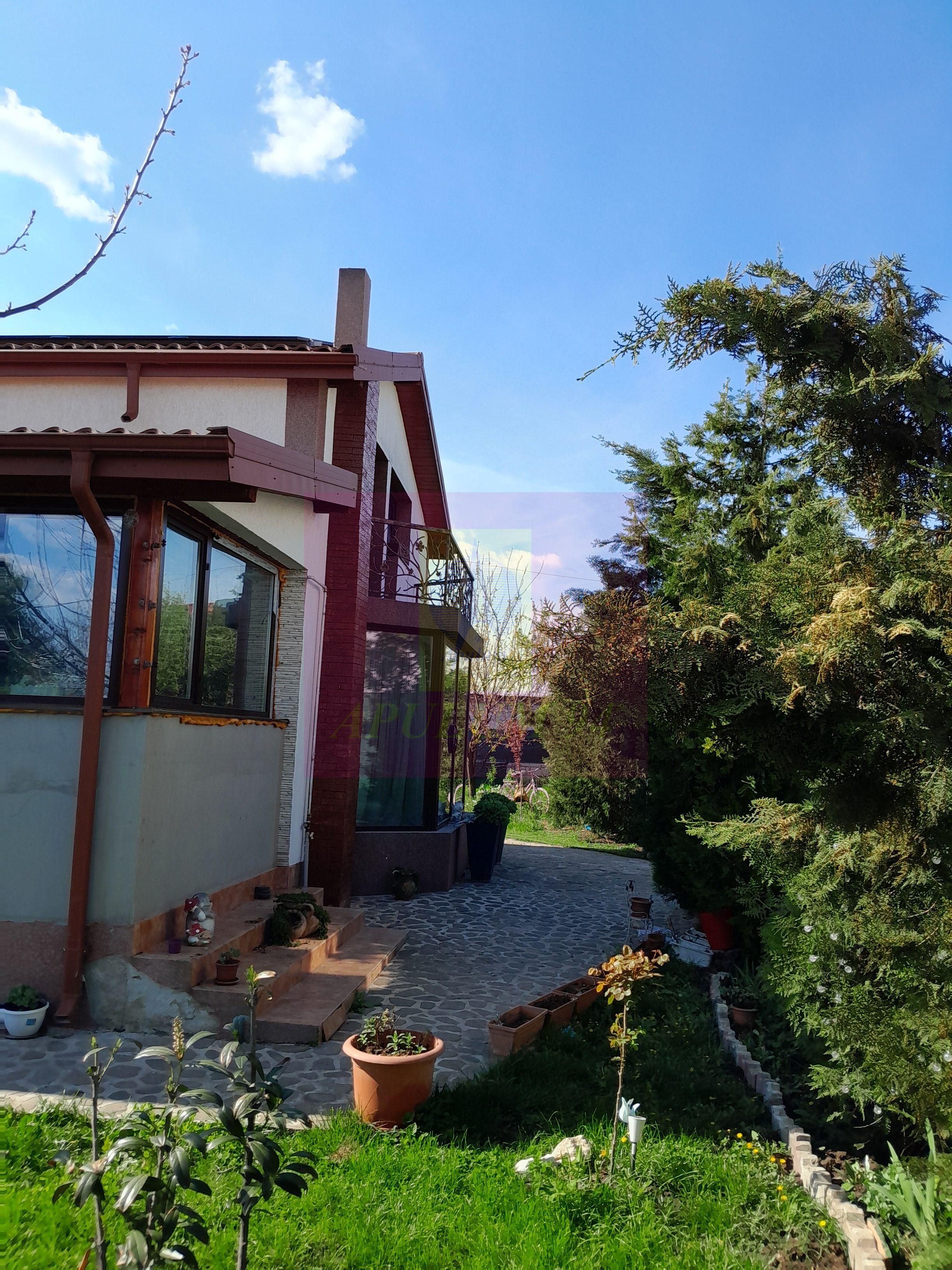 GIURGIU - SE VINDE CASA P+M 5 CAM - 44