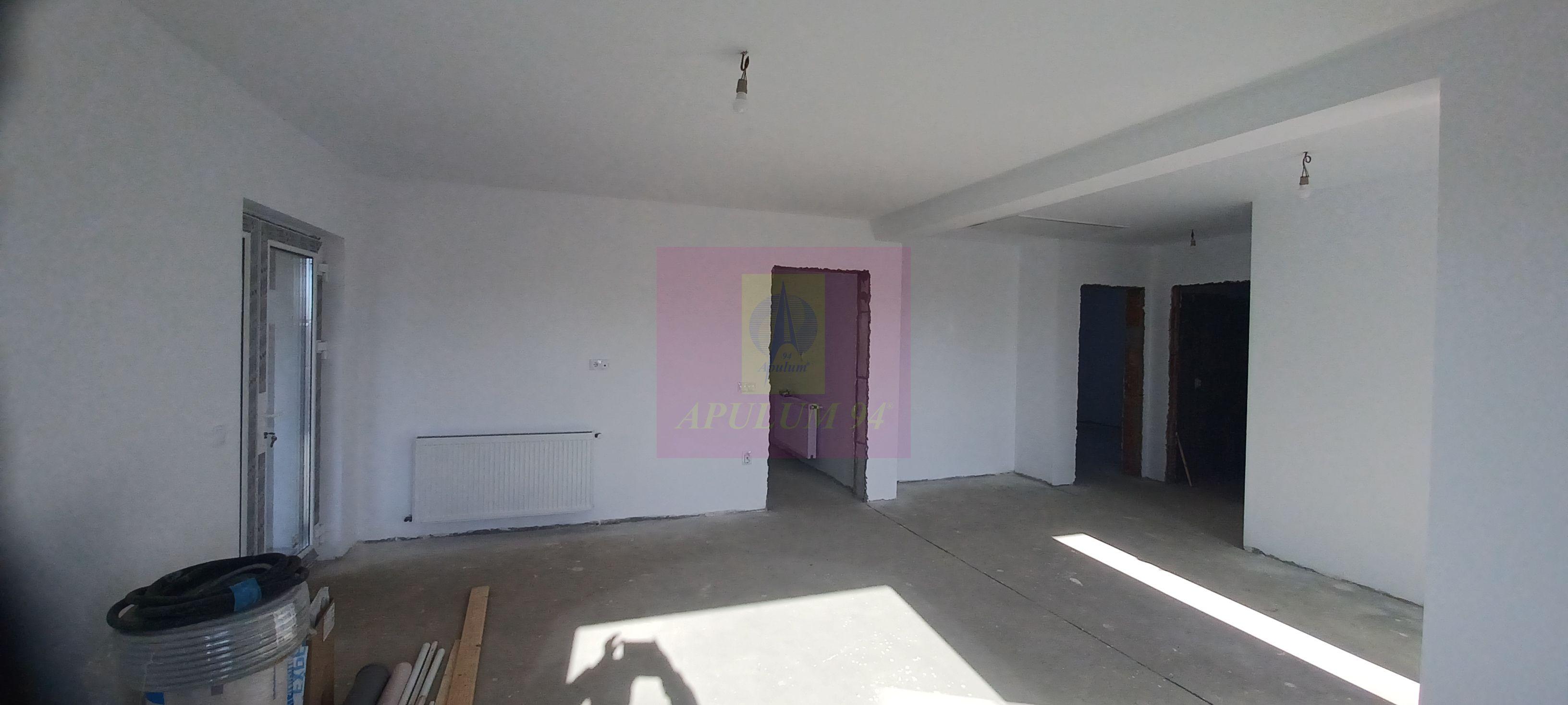 Săbăreni, casă nouă parter 147 mp, curte 400 mp - 5