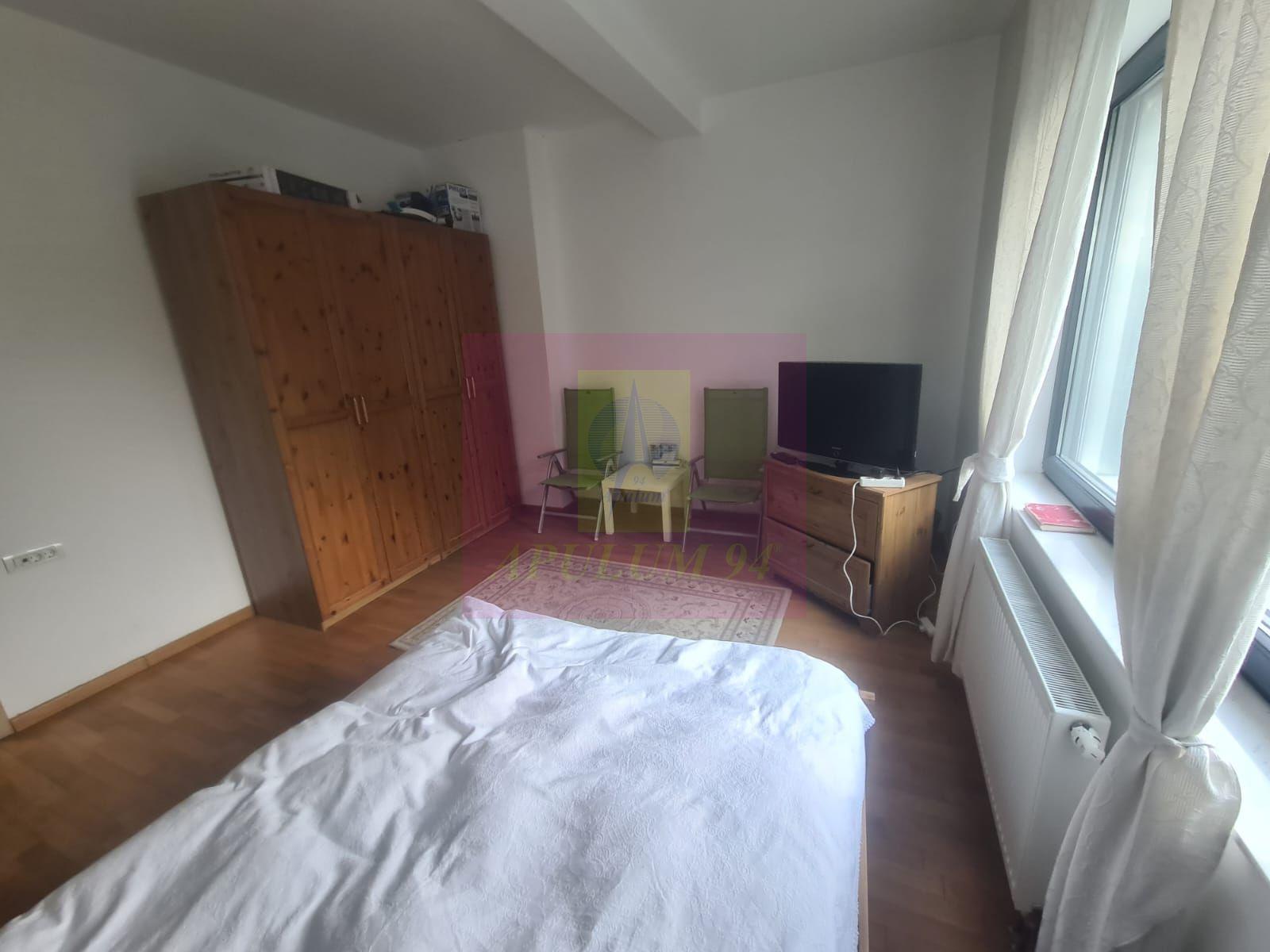 Vila de vanzare cu 6 camere in Cornu (teren 6.600 mp) - 23