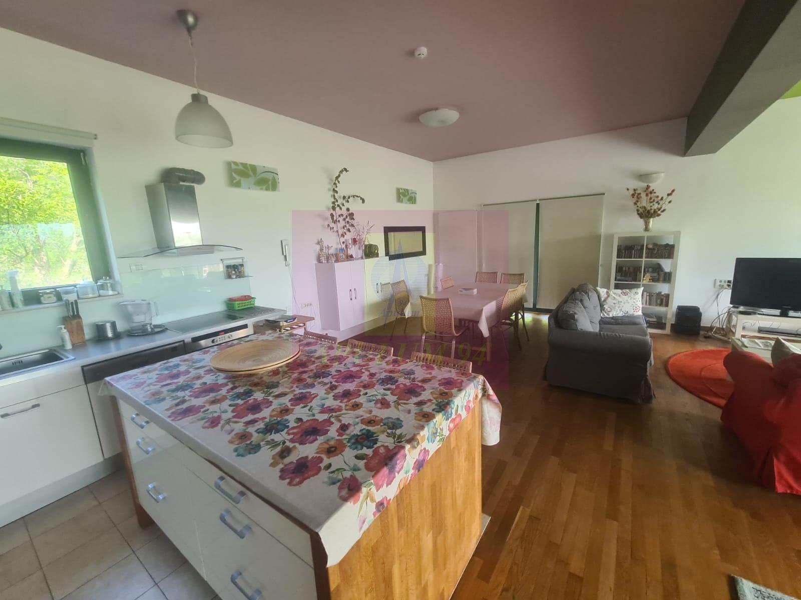 Vila de vanzare cu 6 camere in Cornu (teren 6.600 mp) - 9