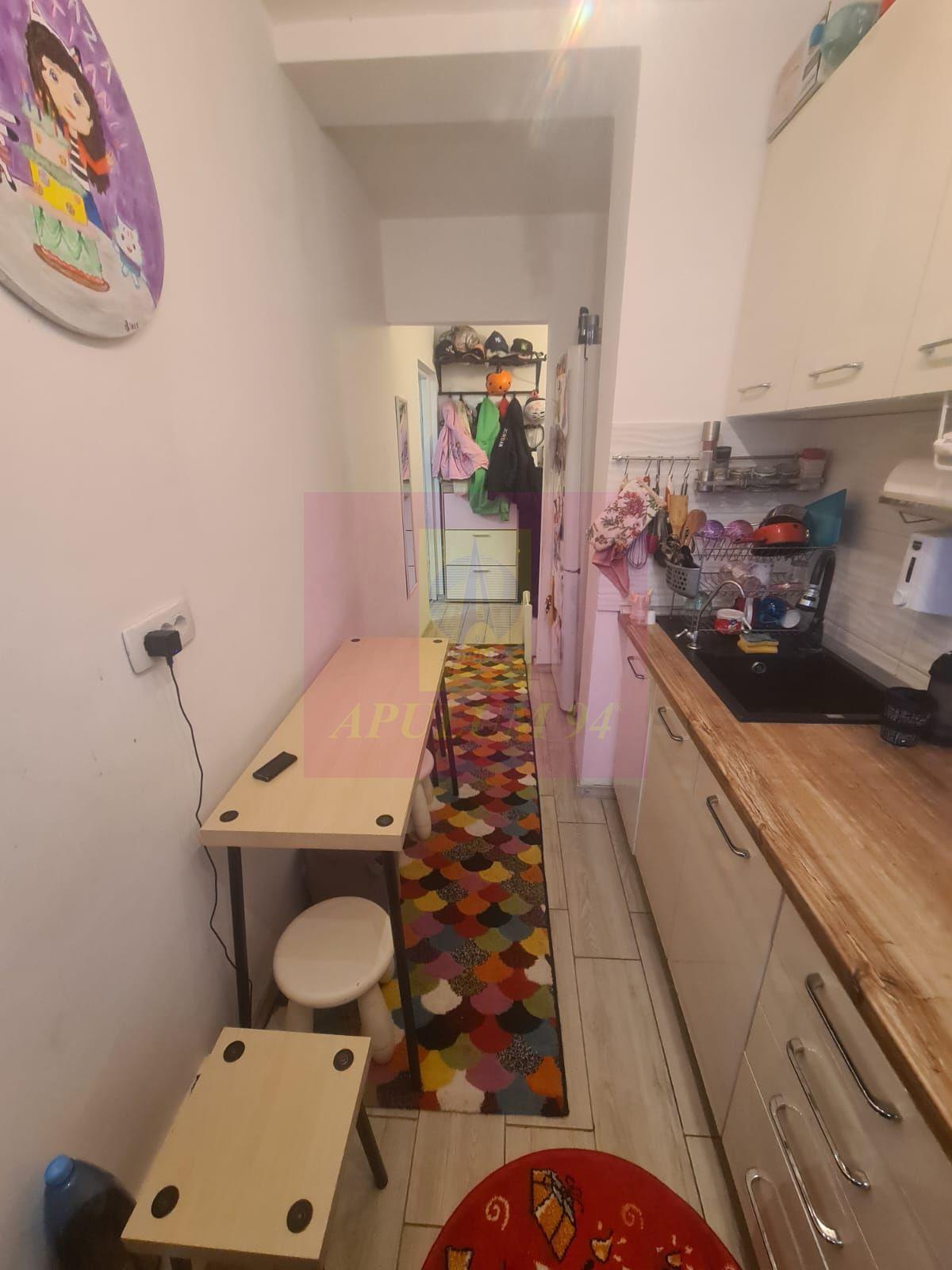 Apartament cu 3 camere de vanzare in Campina - Zona Cuza - 11