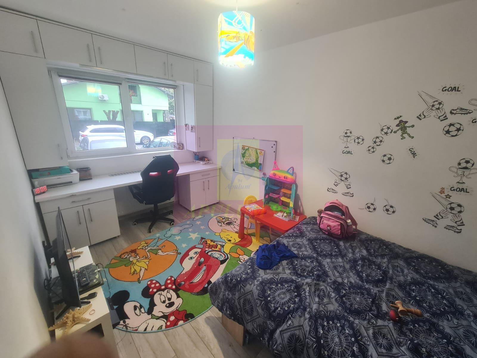 Apartament cu 3 camere de vanzare in Campina - Zona Cuza - 8