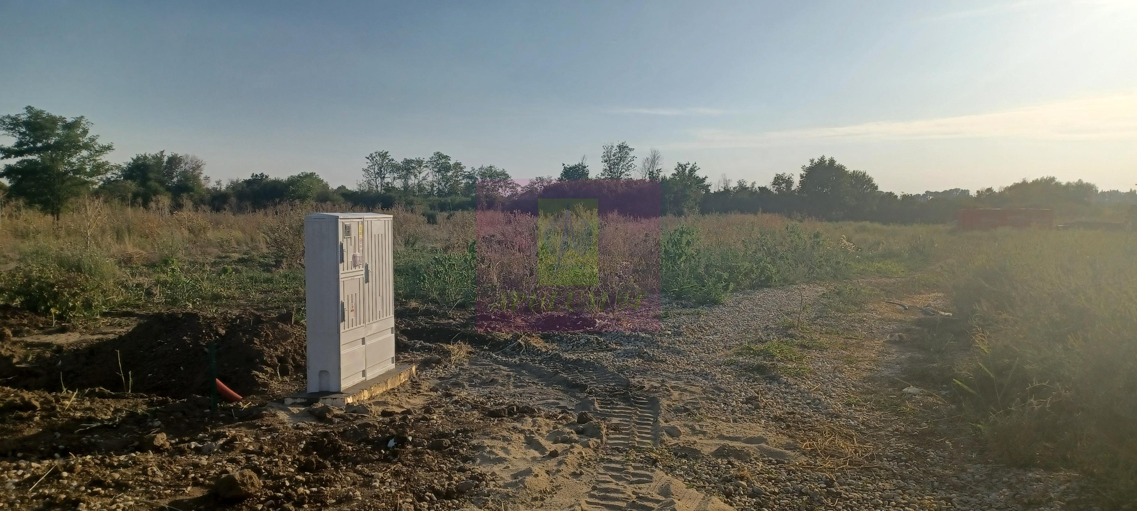 Săbăreni, lot de casă 1050 mp, curent lângă teren - 2
