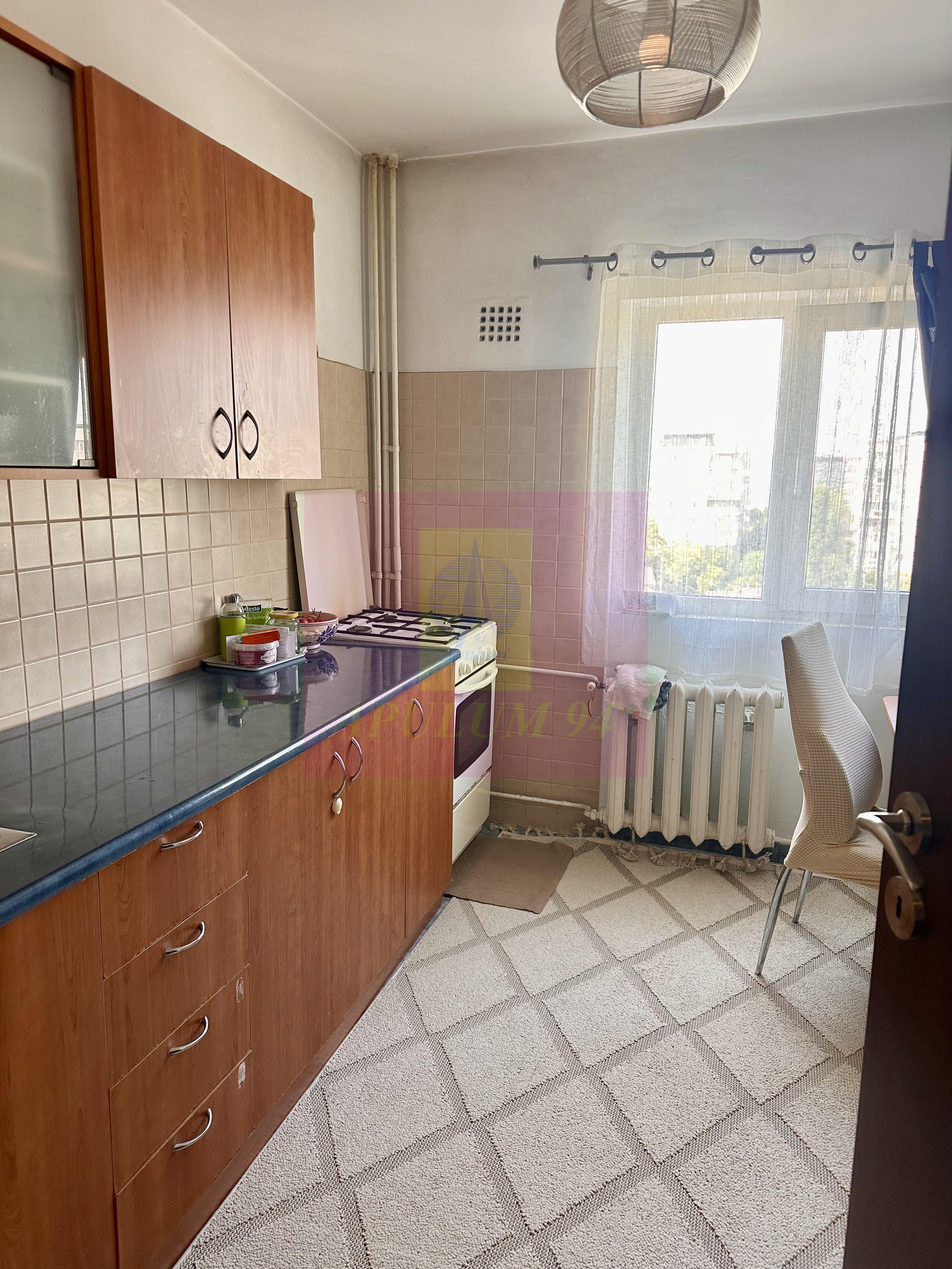2 camere de vanzare Sebastian - Novaci - 3