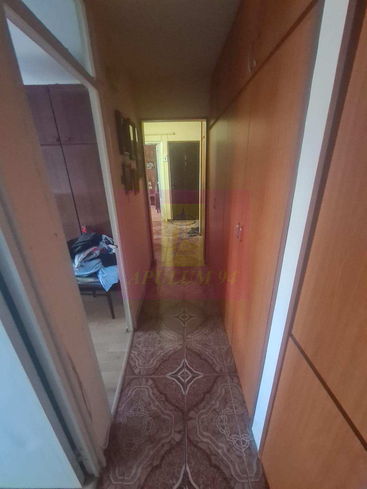 Apartament cu 3 camere de vanzare in Campina - Zona Centrala - 6