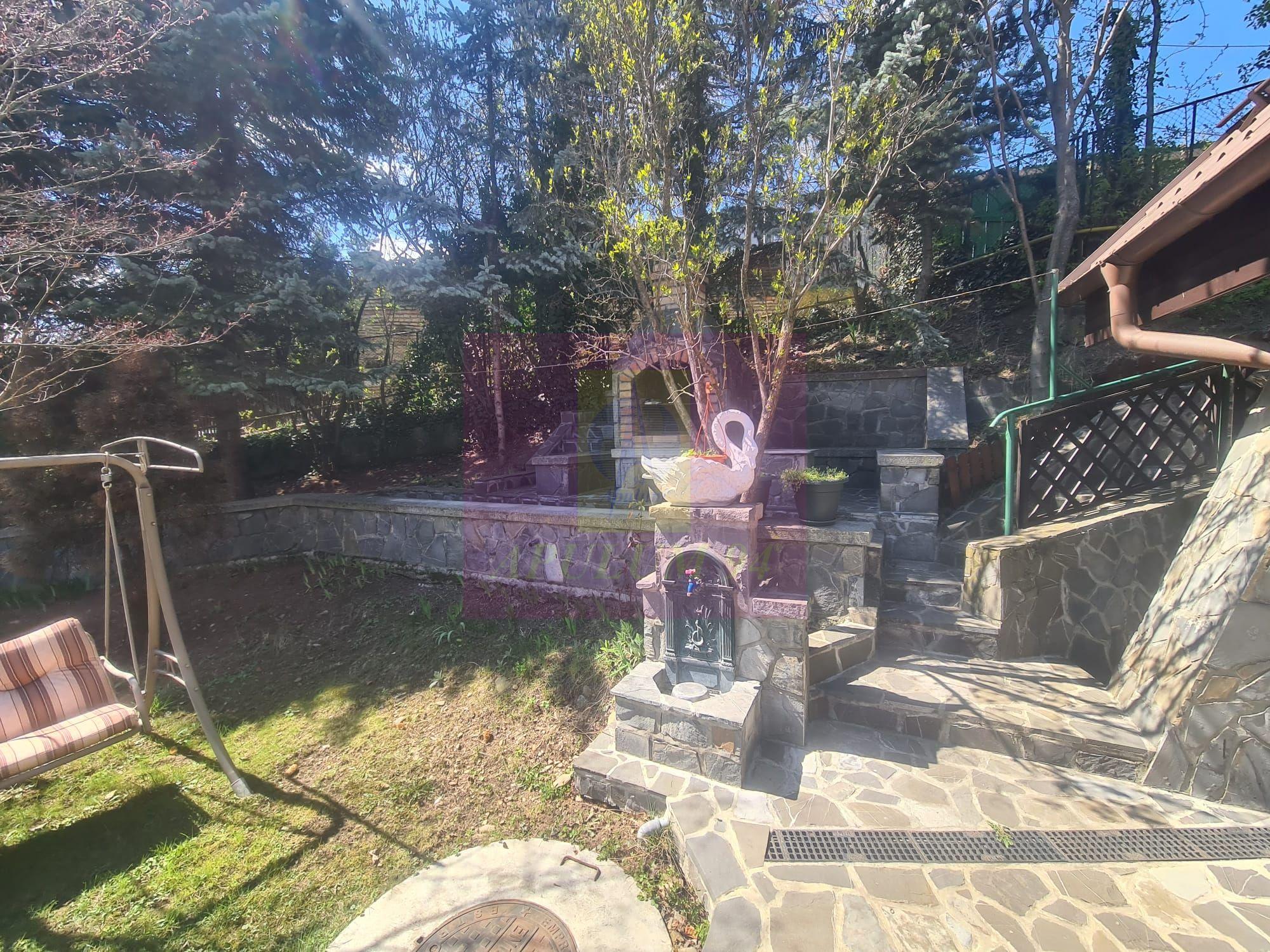 Vila de vanzare in Breaza - Zona Breaza de Sus - 86