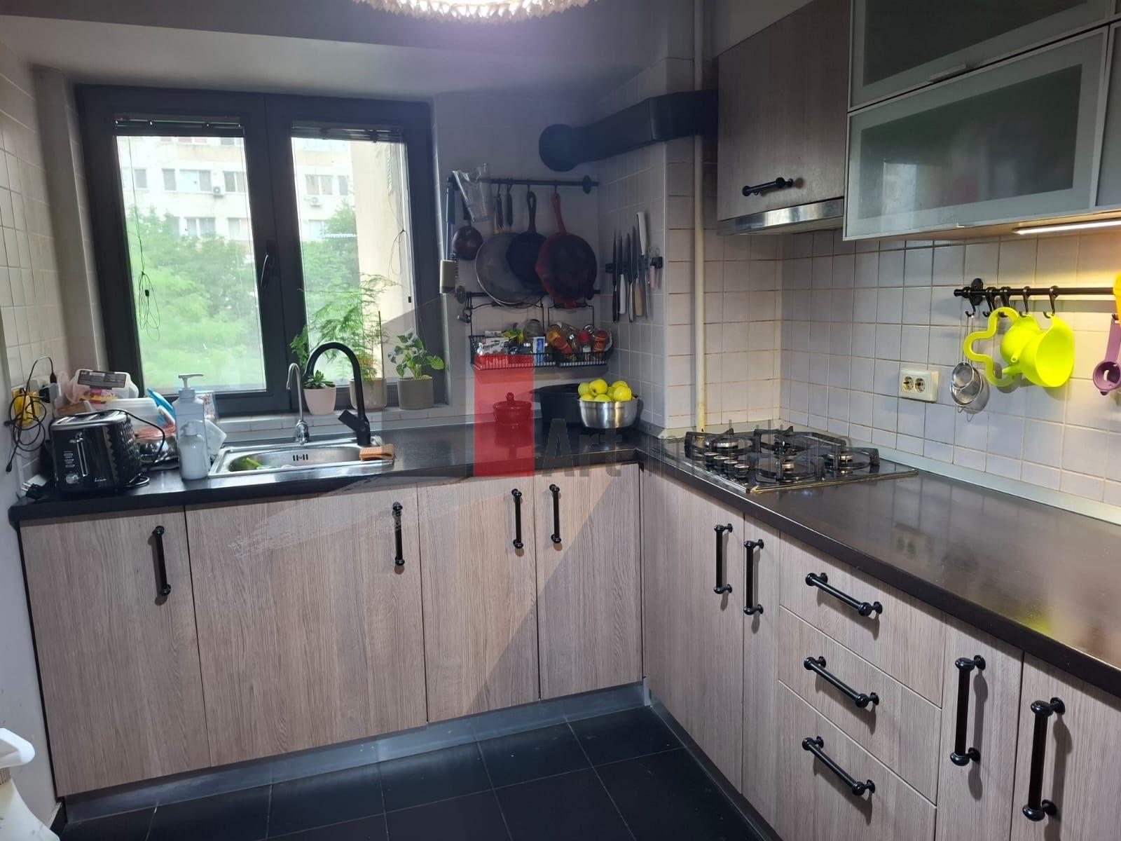 Vânzare apartament 3 camere Bd. Obregia bloc din 1978 - 3