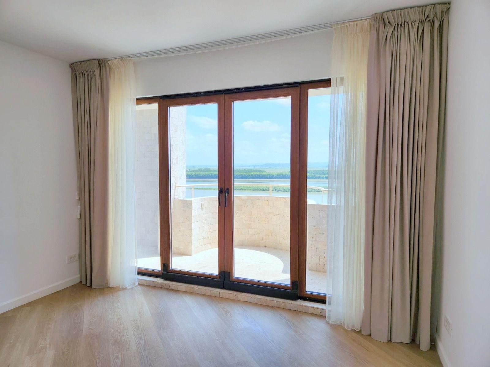 De vanzare apart. 3 camere Faleza , vedere Dunare, 92 mp, renovat premium - 2
