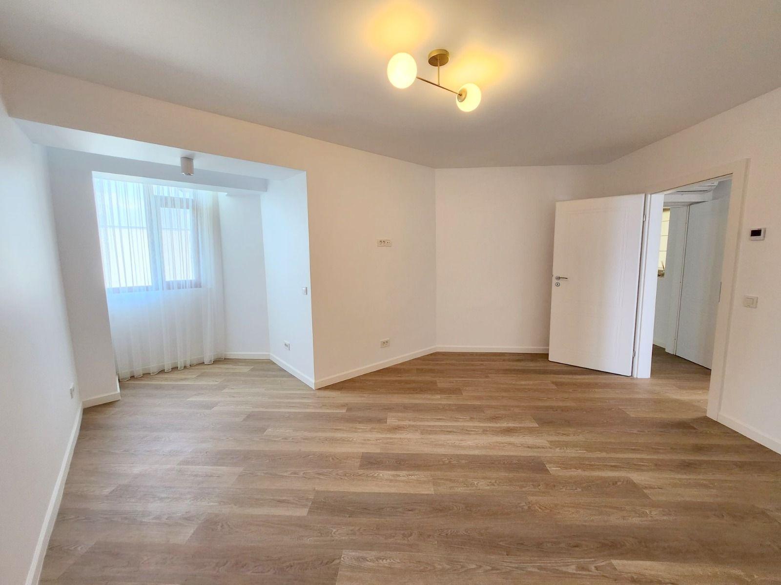 De vanzare apart. 3 camere Faleza , vedere Dunare, 92 mp, renovat premium - 11