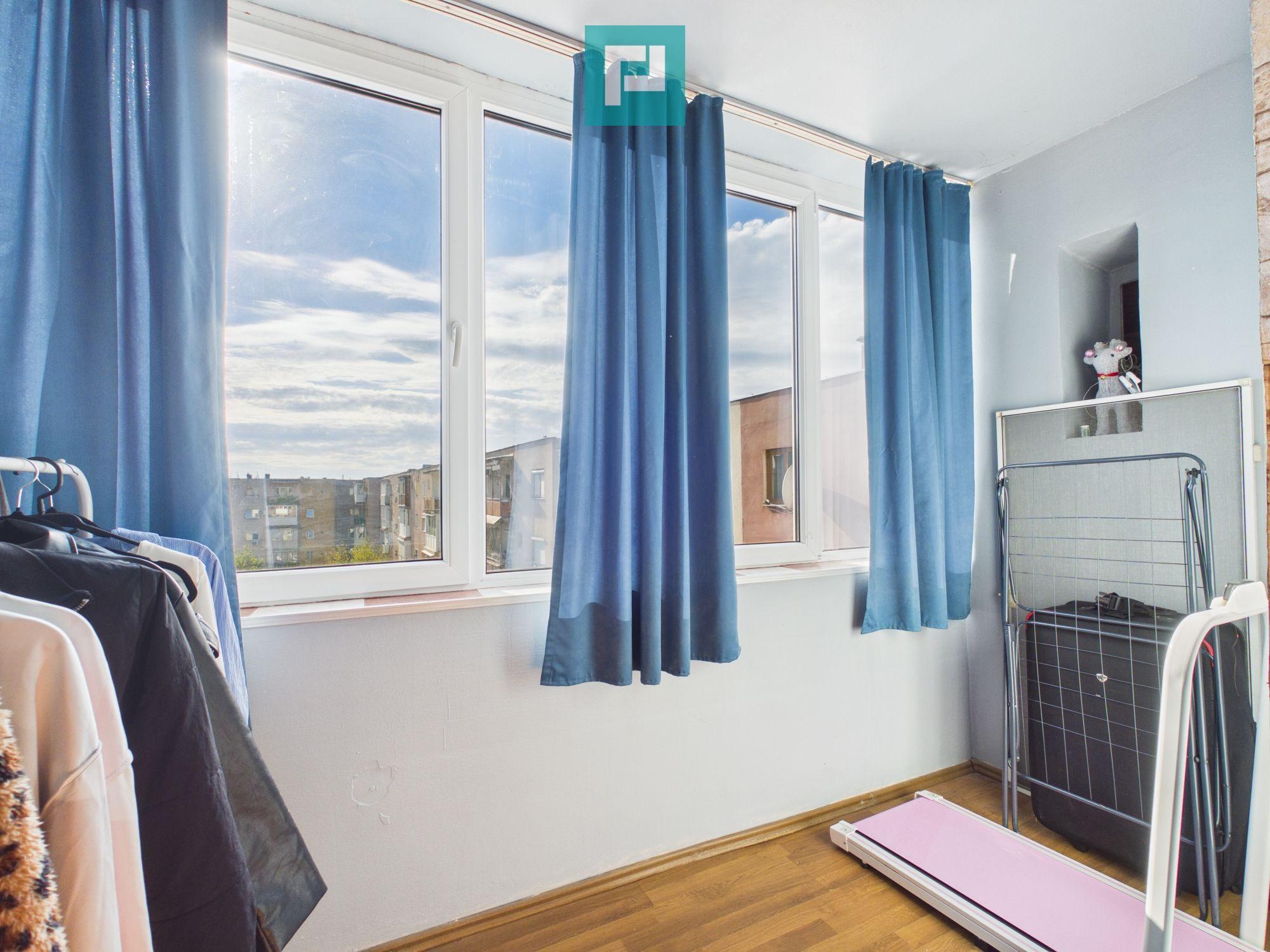 Apartament cu două camere, decomandat Lipova - 5