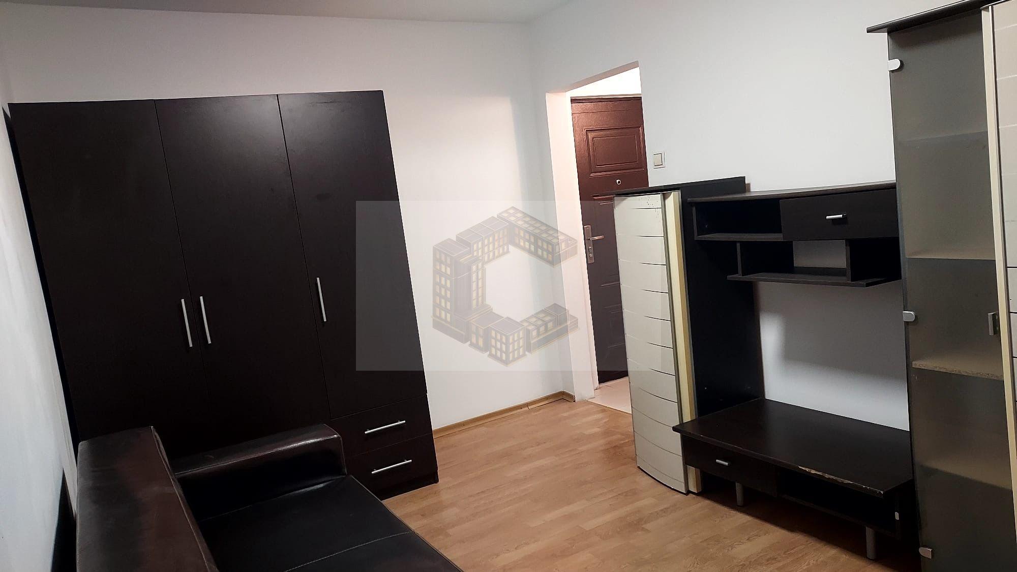 Garsonieră cu balcon, etajul 1, zona Buziașului - 1