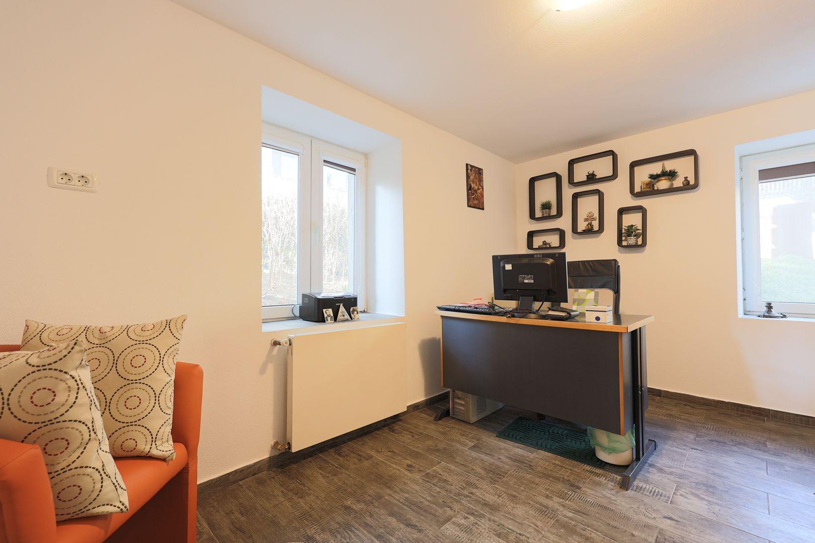 Spațiu ideal pentru birouri sau clinici - 2