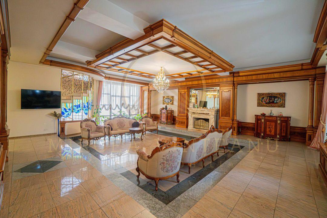 Ultracentral -Cladire impozanta D+P+2E. - 1