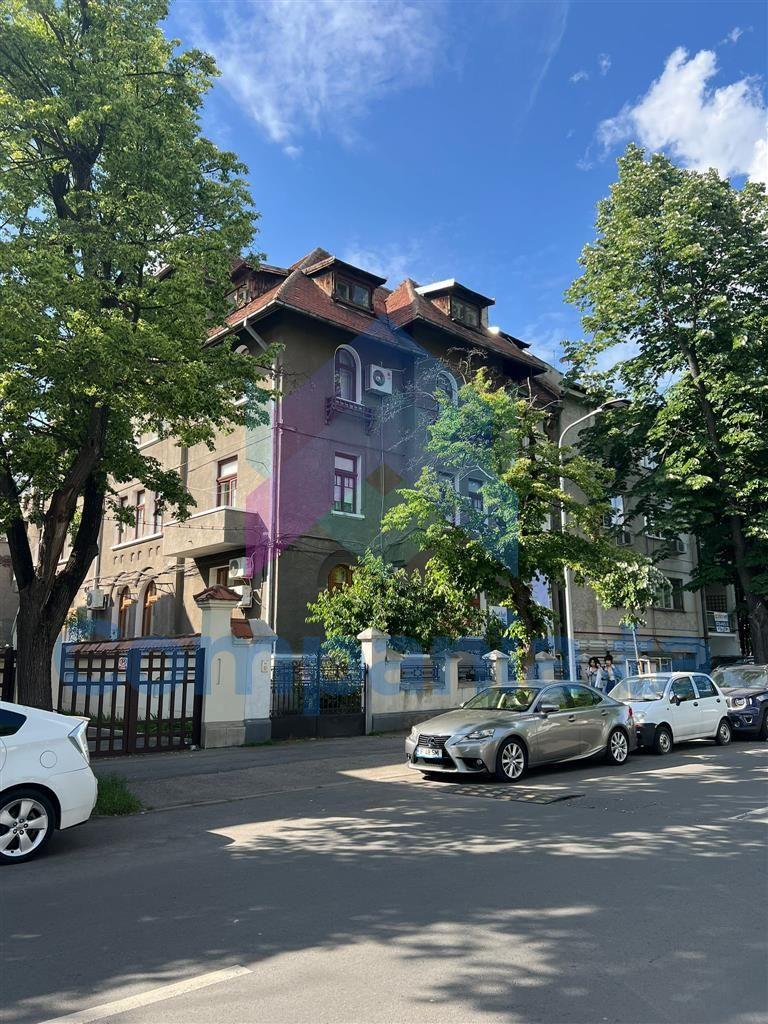 De vanzare Casă / Vilă cu 5 camere de vânzare în zona P-ta Sfantul Gheorghe - 2