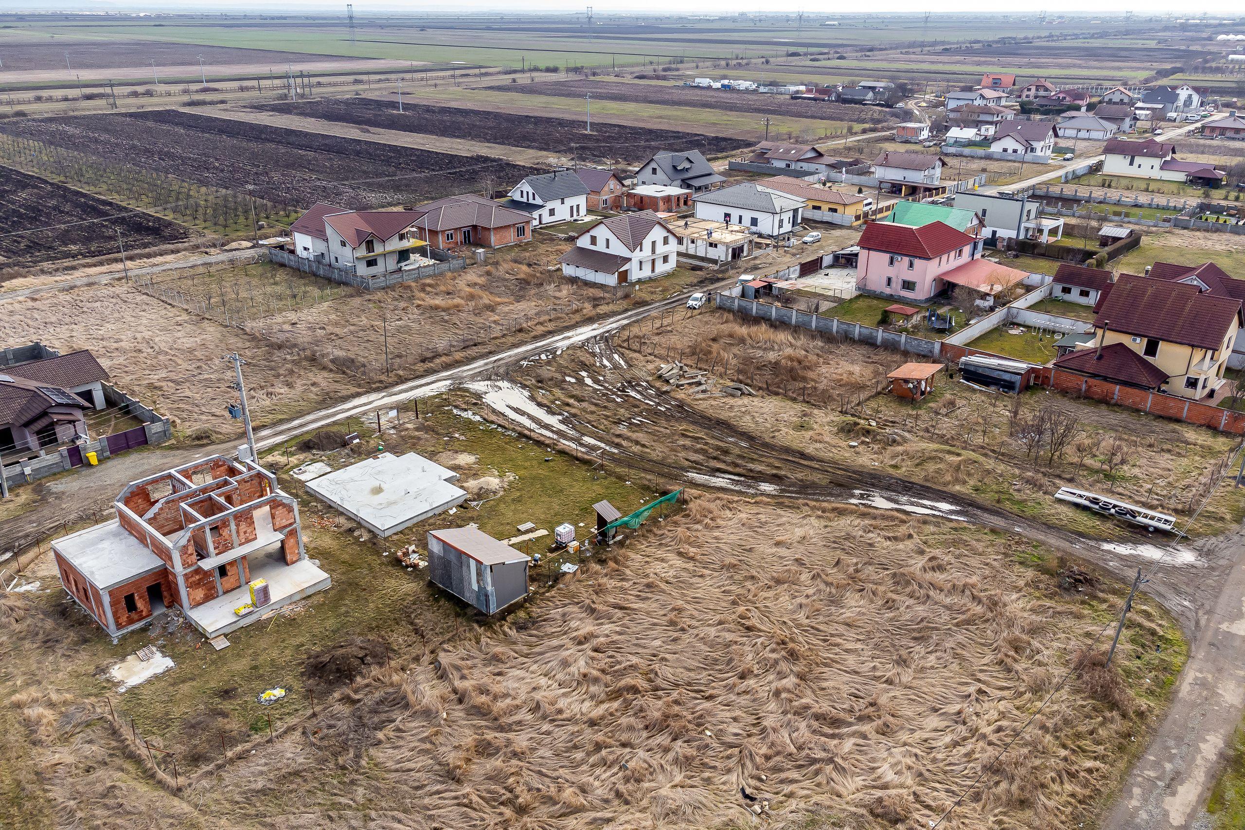 Teren intravilan construcție casă individuală Sânleani - Comision 0% - 5