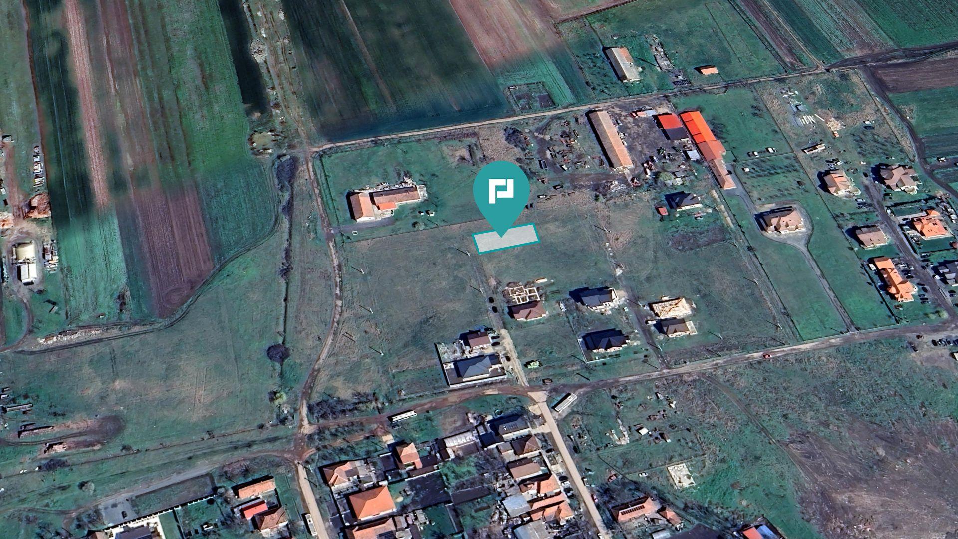 Loc de casa de 512mp în Livada - 2