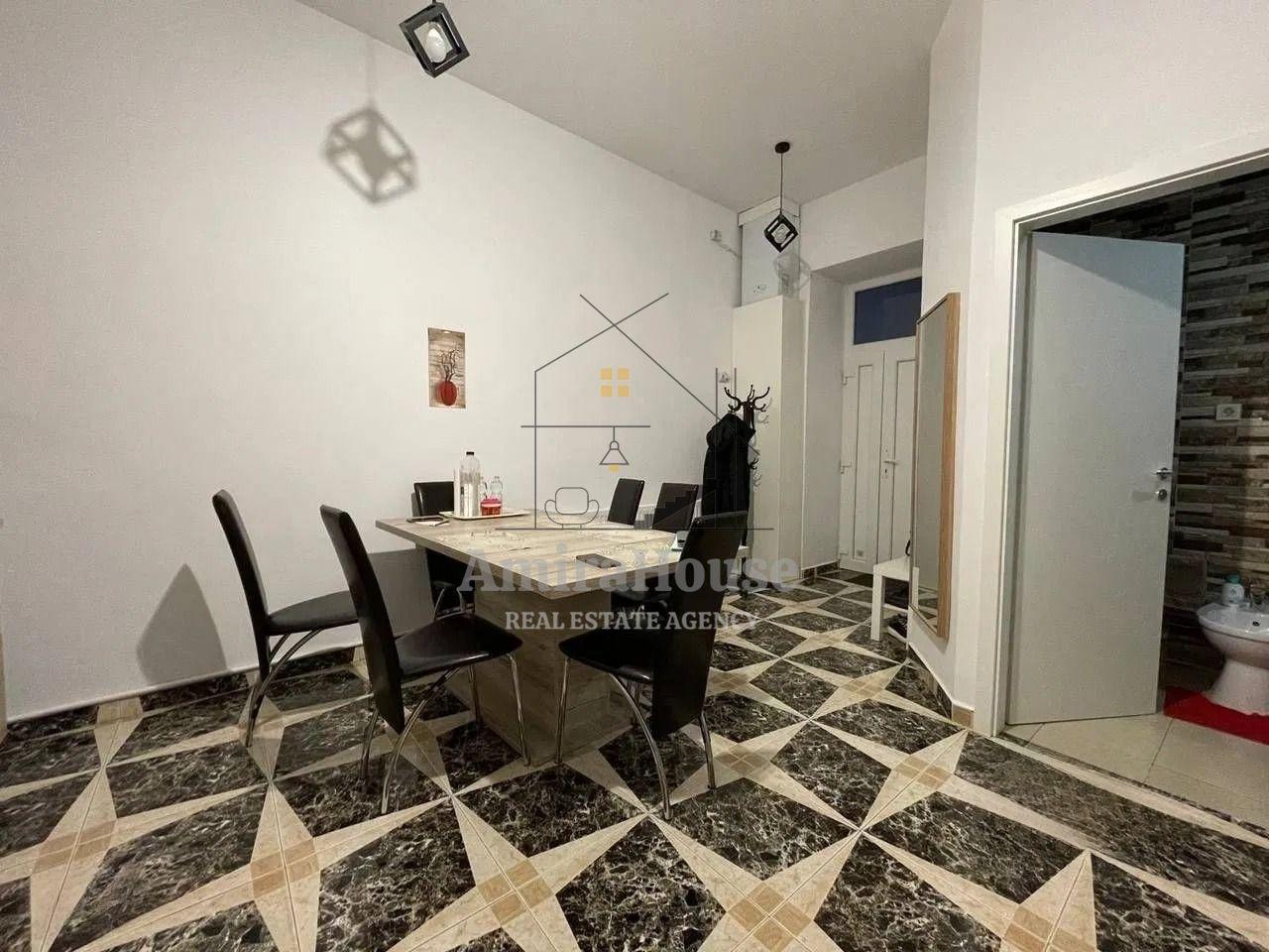 Apartament 3 camere, finisat, 75 mp si pod mansardabil, Bulevardul Eroilor - 12