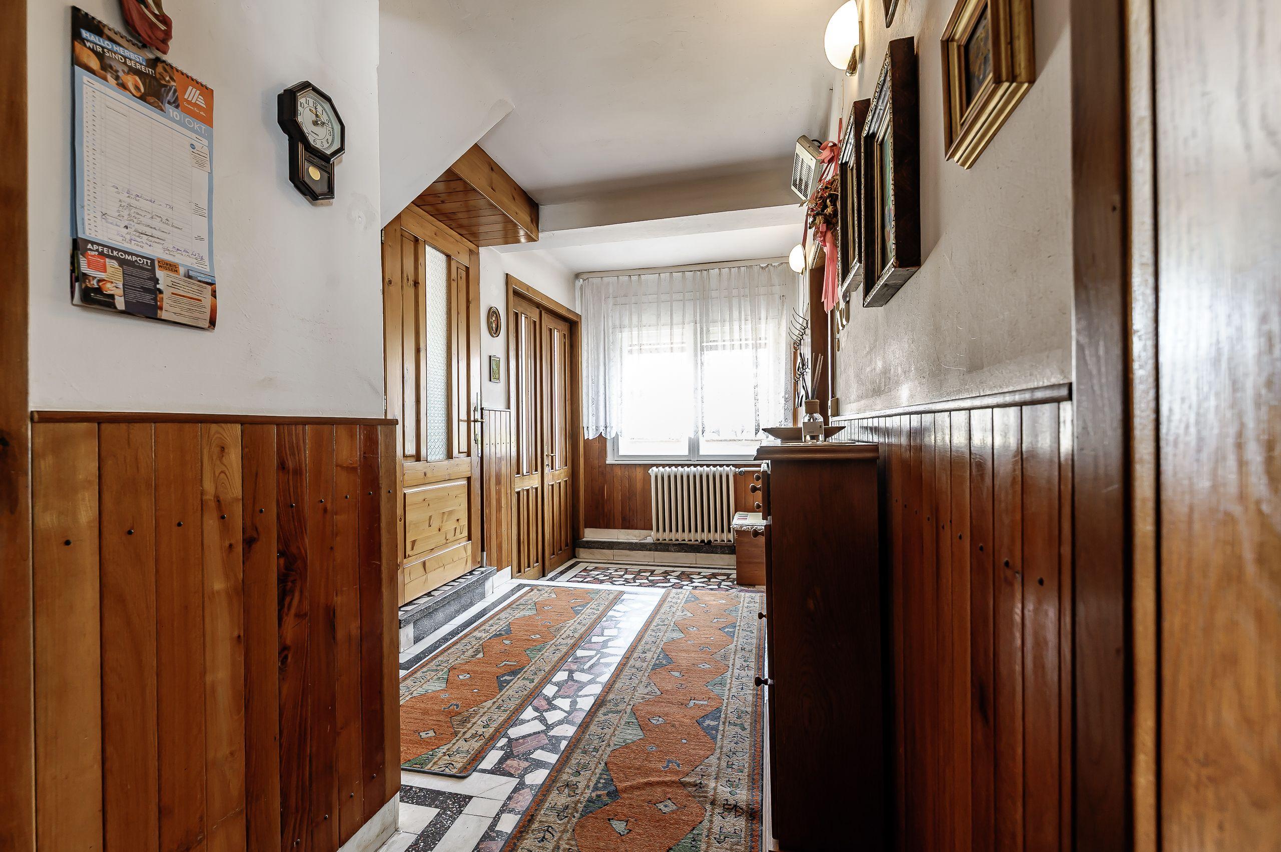 Casă din cărămidă cu 8 camere – zonă liniștită, LIPOVA - 6