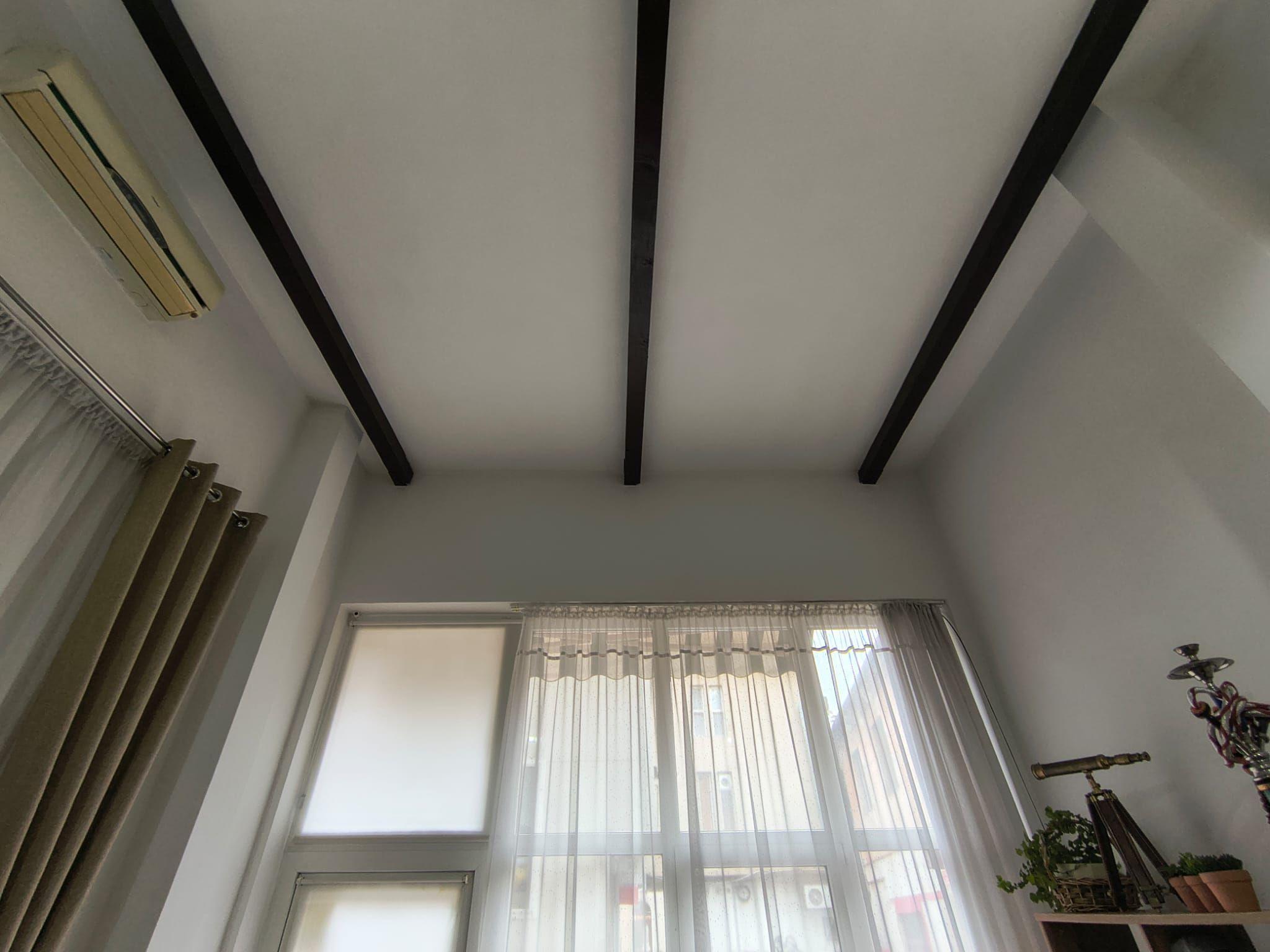 Spatiu comercial, ultracentral, Republicii, Oradea. 600 E/lună. Com 0 - 4