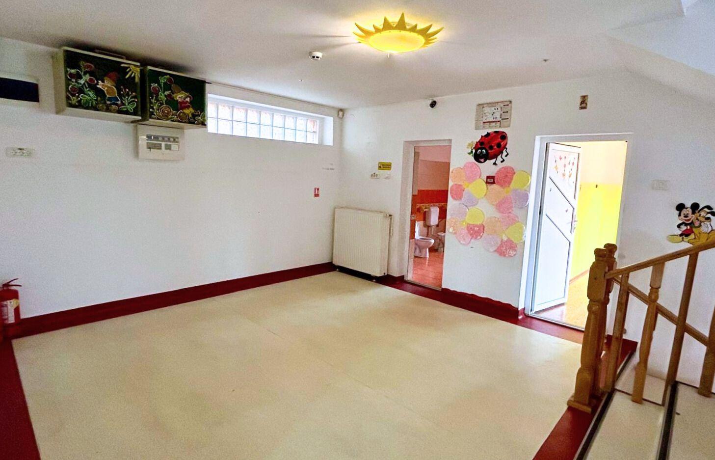 Inchiriere casa individuala multifunctionala zona rezidentiala Bunloc - 12