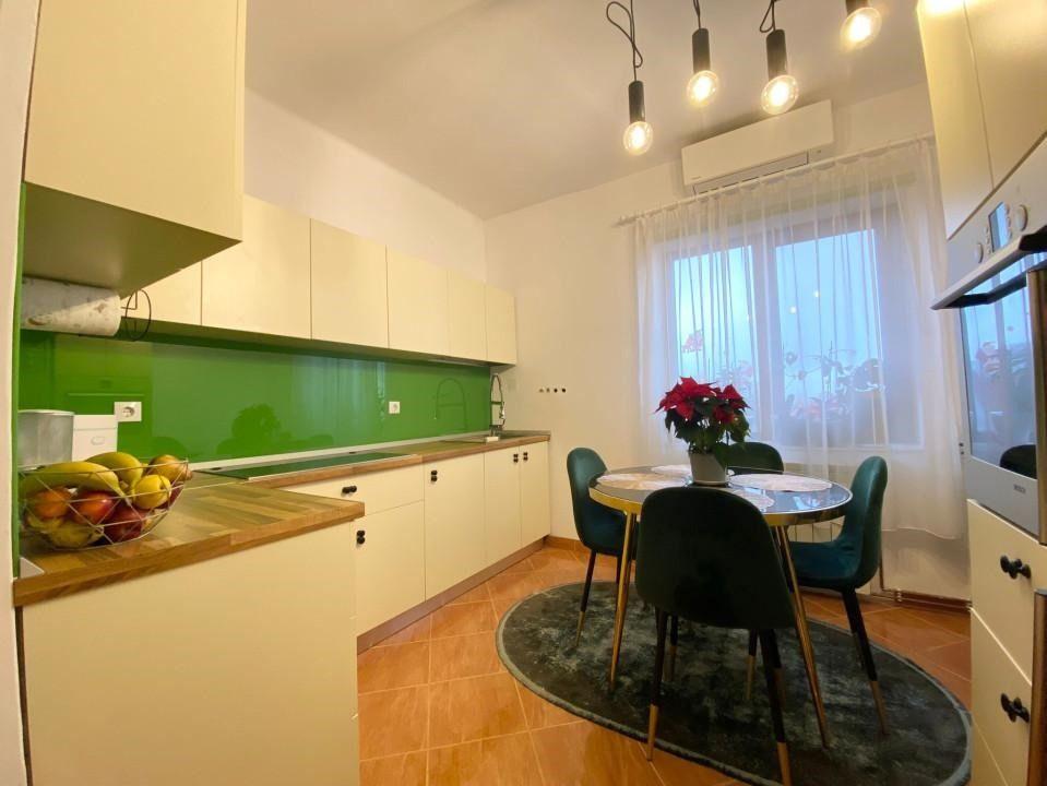 Apartament 3 camere, Gheorghe Doja, Oradea,70 mp. 125 000. Comision 0. - 11