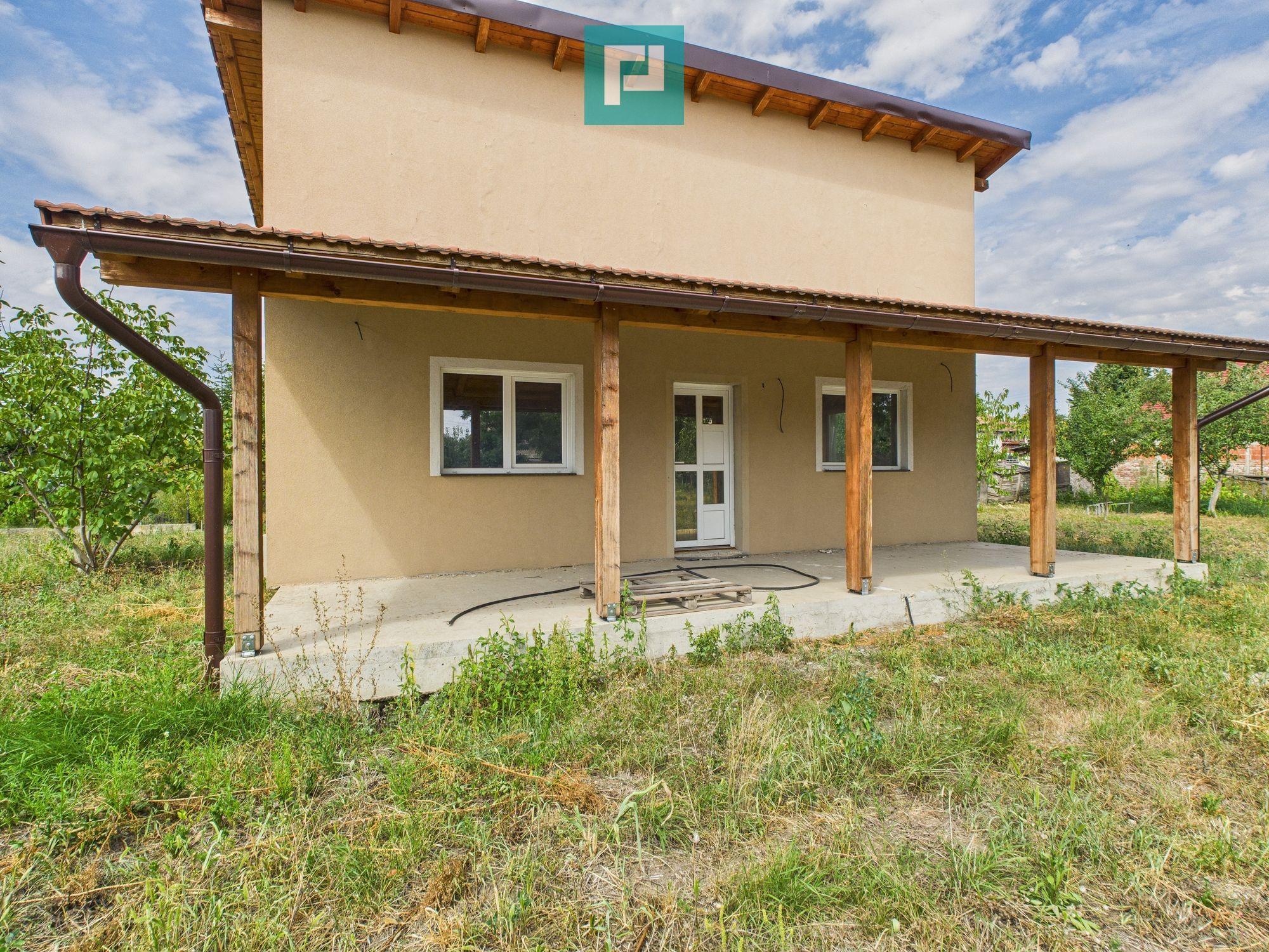 Casă cu 2 camere și teren în Gai - 1