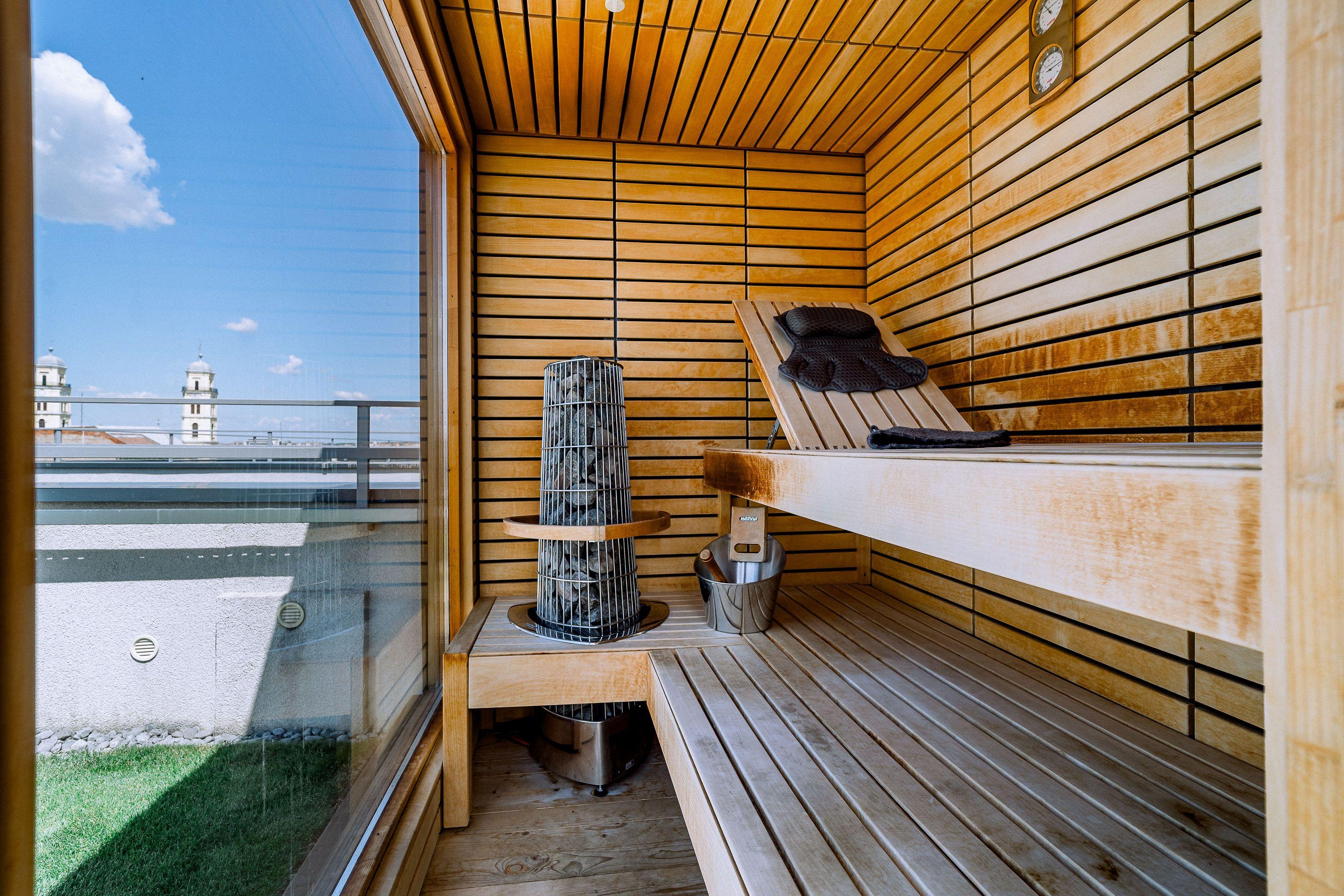 Penthouse 4 camere, ultracentral, Oradea. 800 000 E. Comision 0 - 24