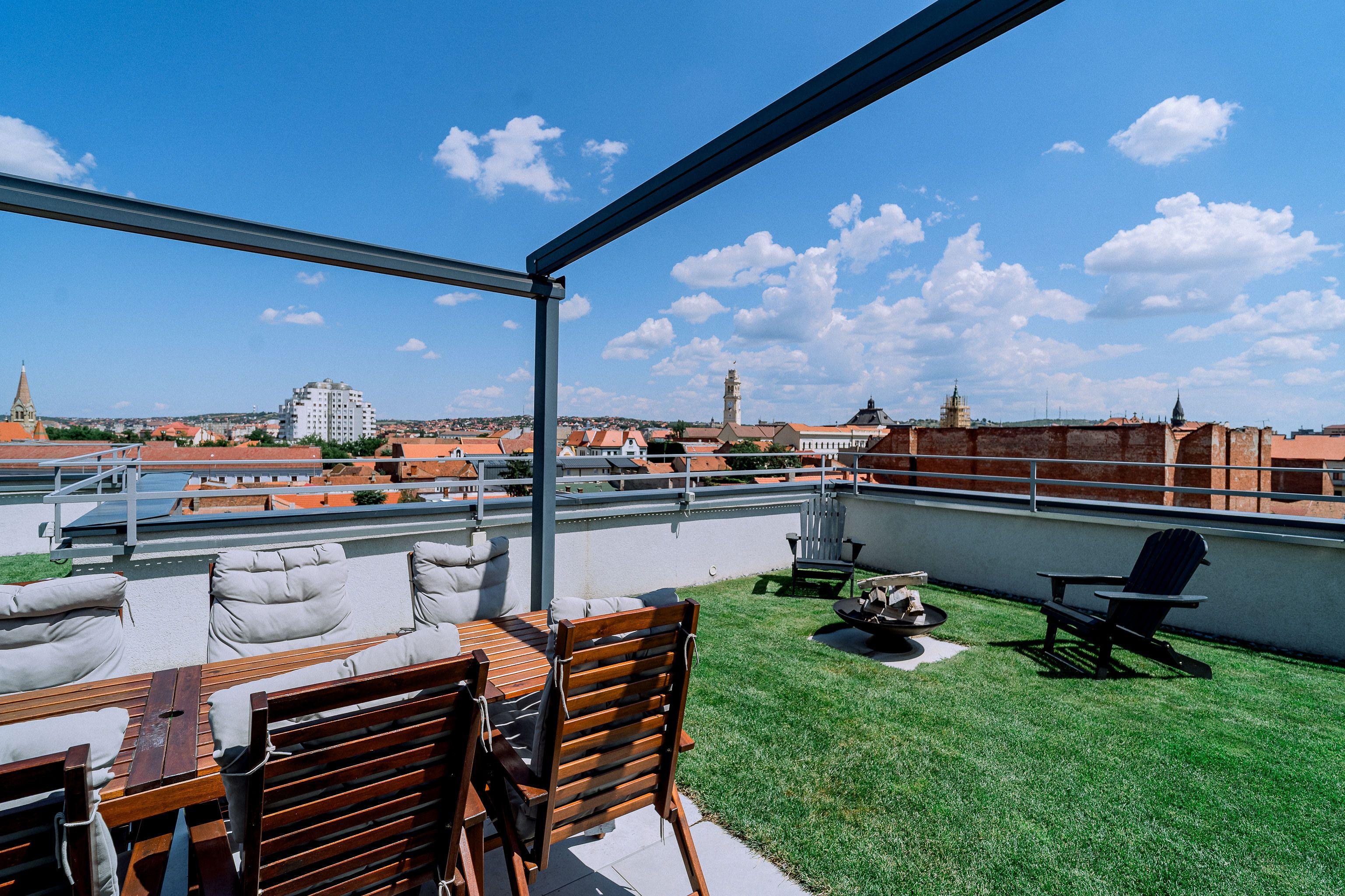 Penthouse 4 camere, ultracentral, Oradea. 800 000 E. Comision 0 - 22