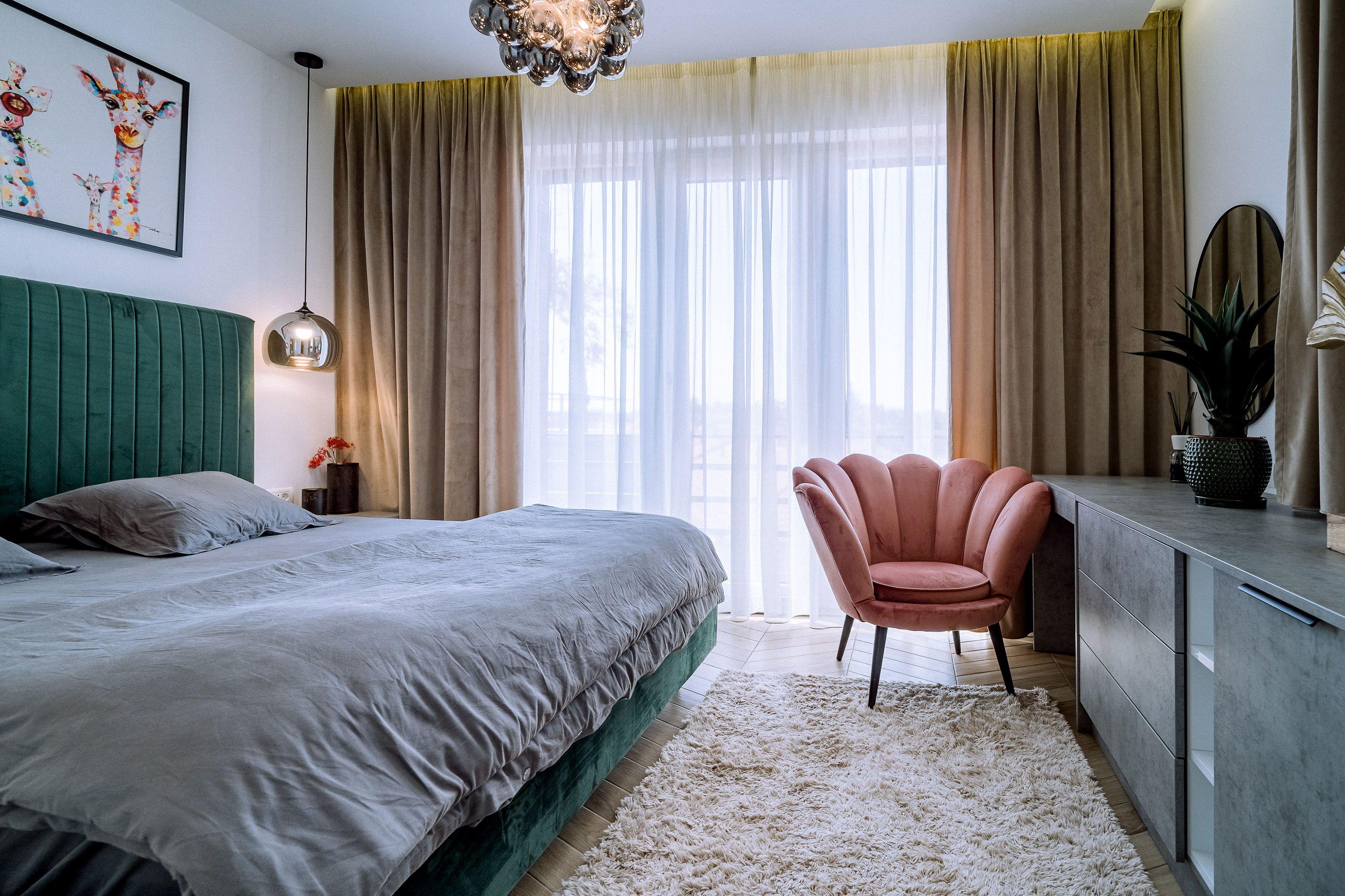 Penthouse 4 camere, ultracentral, Oradea. 800 000 E. Comision 0 - 19