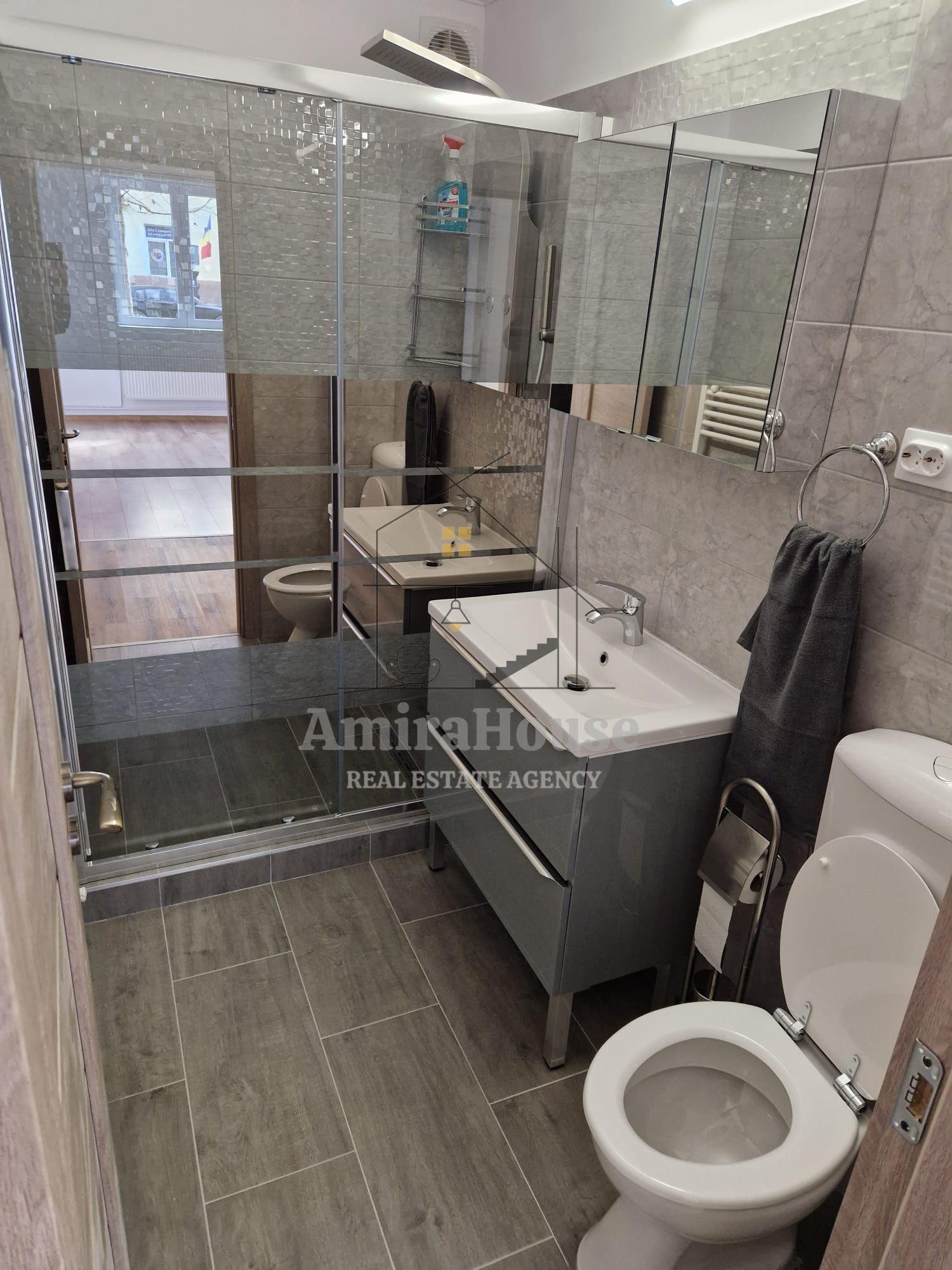 Apartament 3 camere, recent finisat, str Horea - 33
