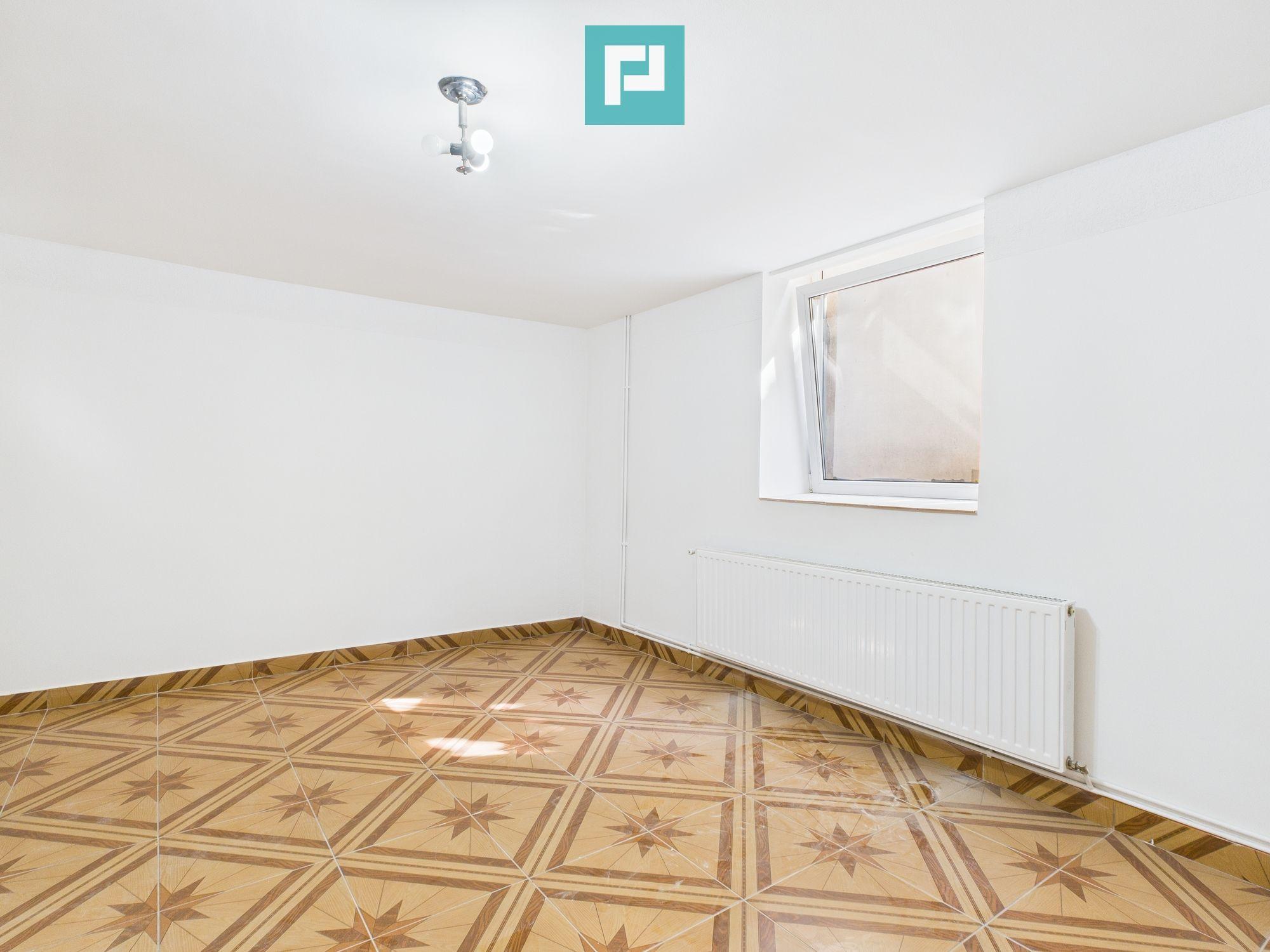 Apartament 4 camere, Bulevardul Revoluției - 15