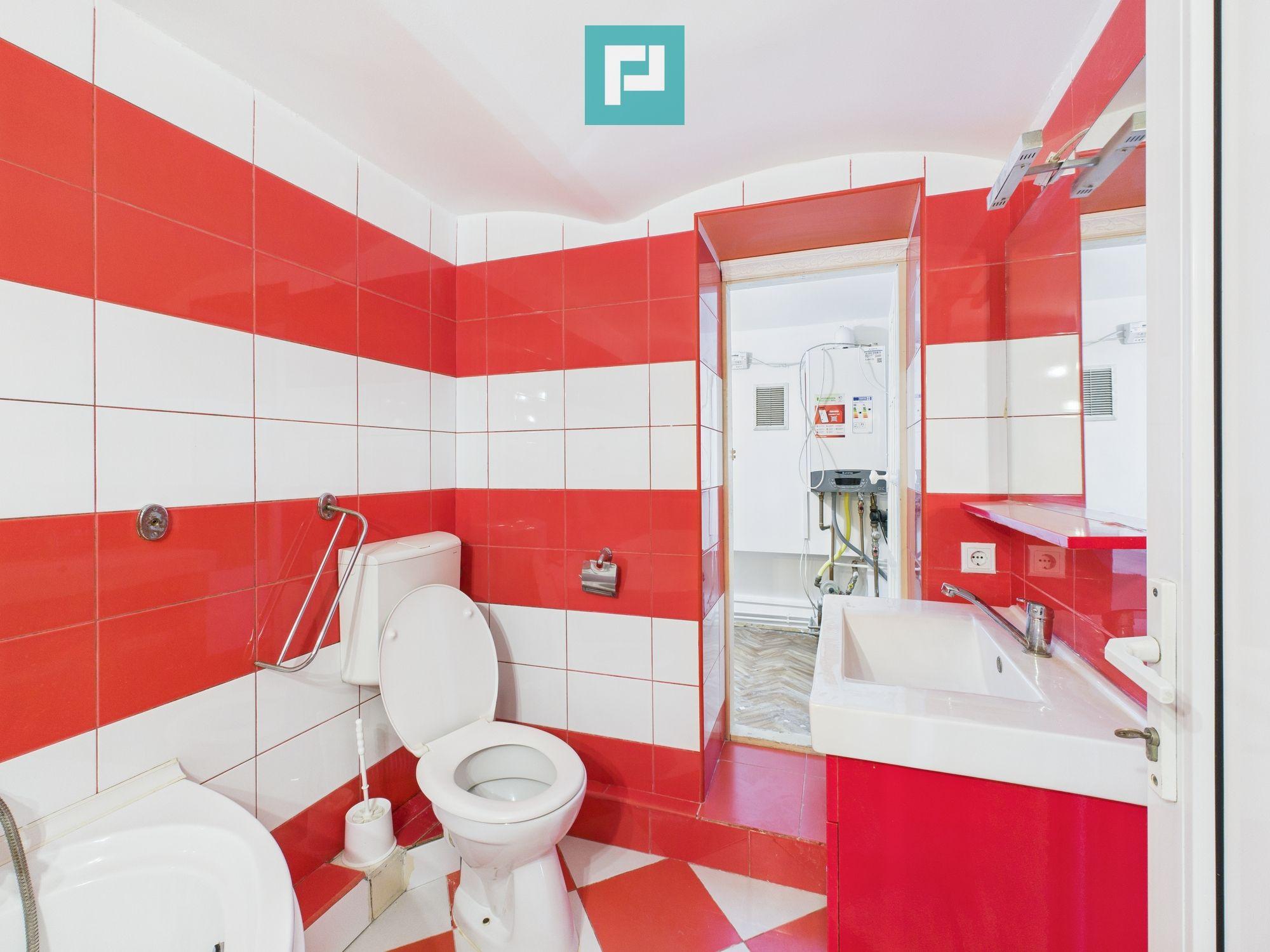 Apartament 4 camere, Bulevardul Revoluției - 8