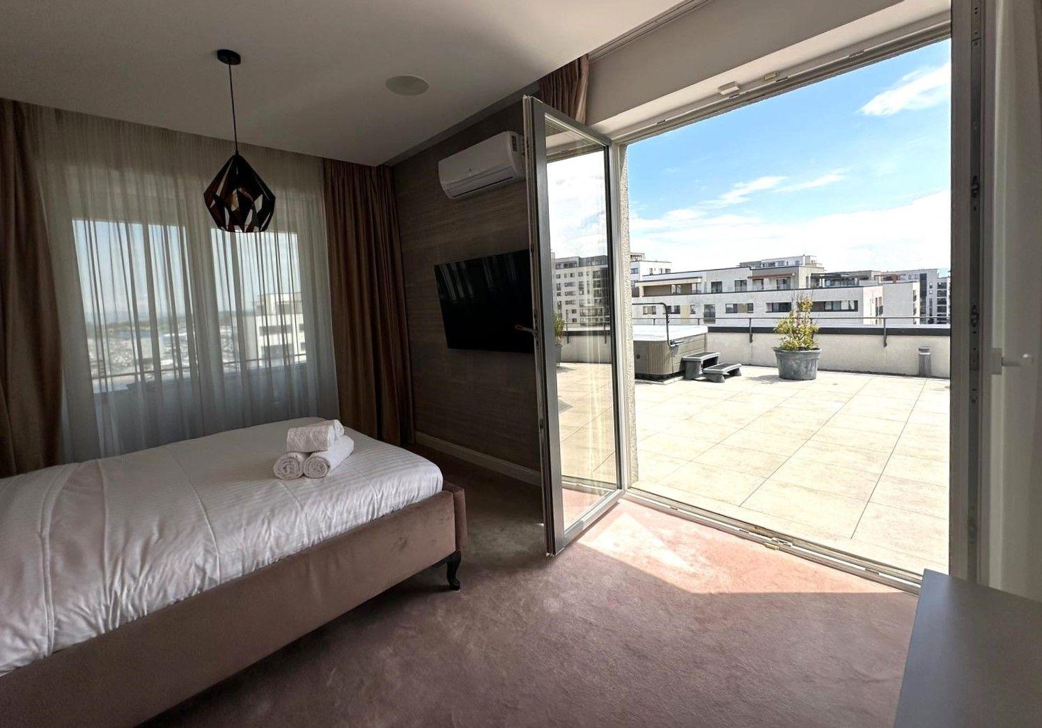 Inchiriem penthouse LUX 4 camere cu terasa de 122 mp zona Coresi - 25