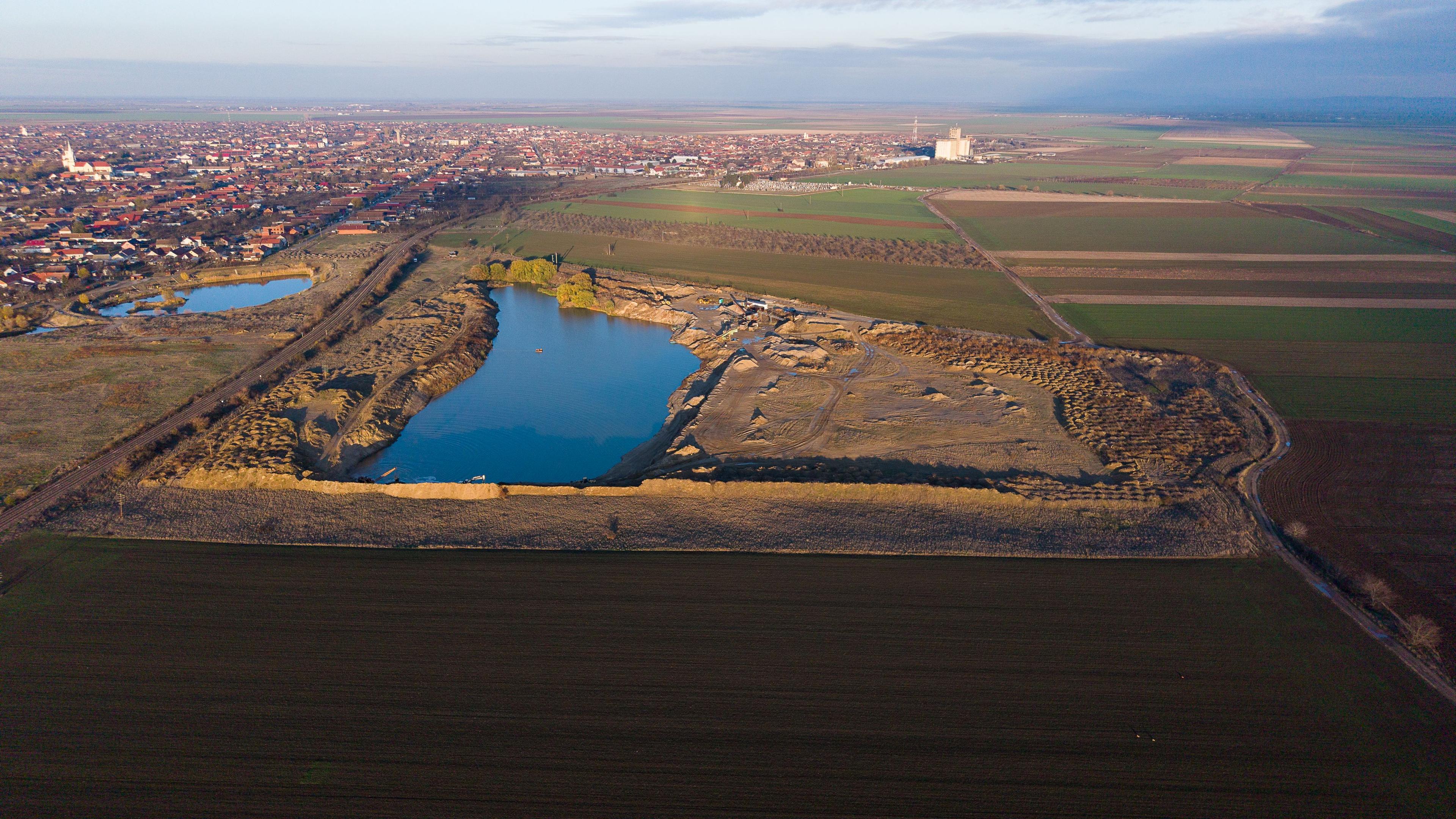 Balastieră în județul Arad cu teren de 12.5 ha - 8