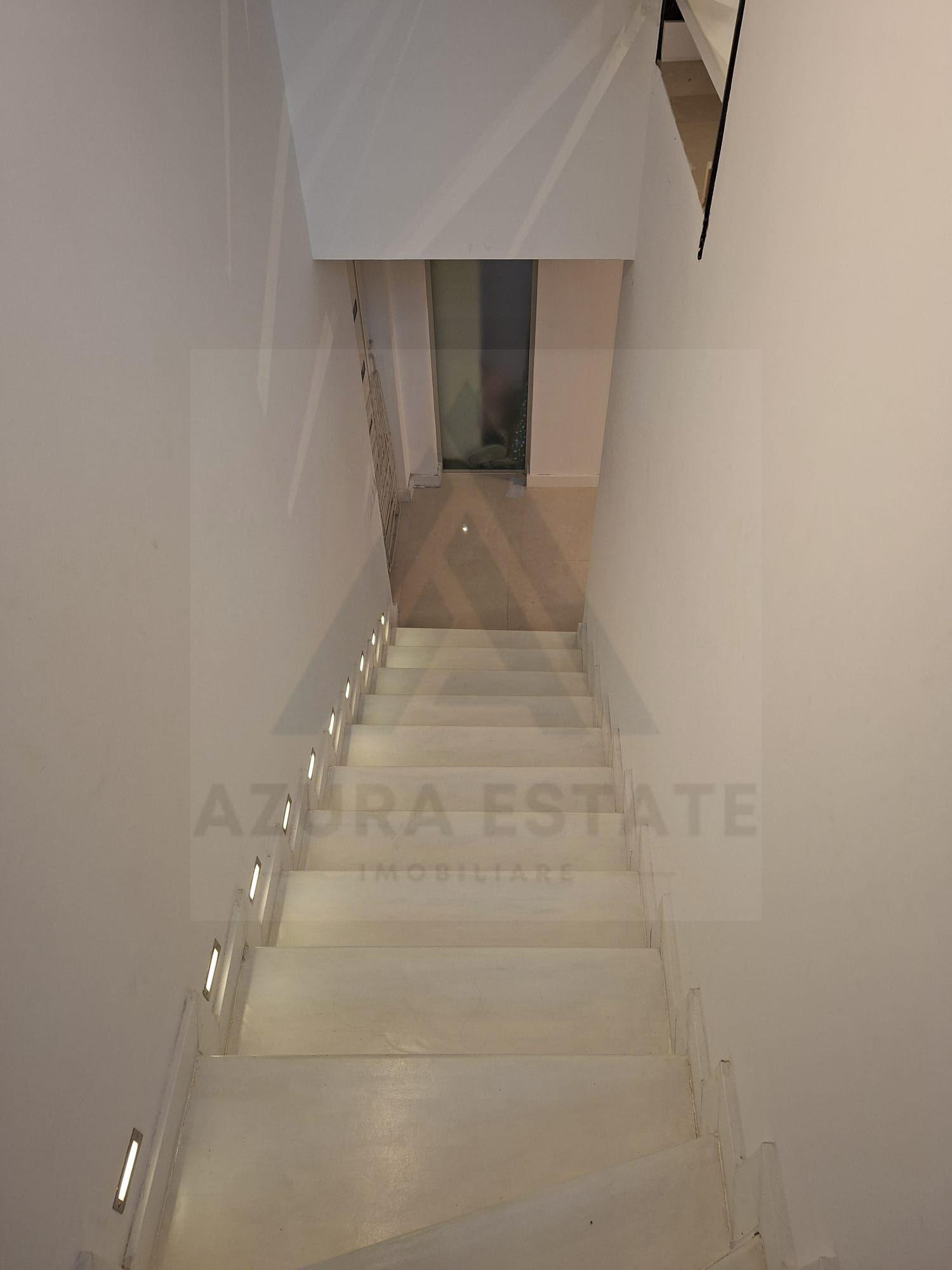 Casa moderna cu 6 camere terase 50 mp si curte in Parcul Sub Arini - 16