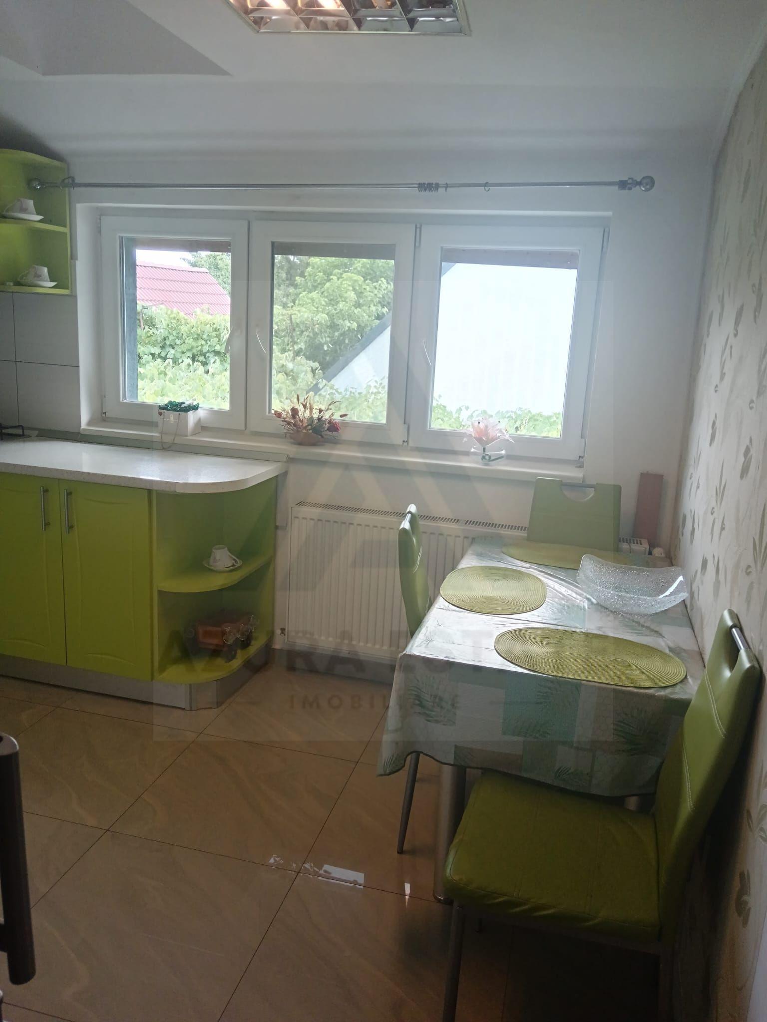 Casa individuala cu 6 camere garaj 22 mp si 650 mp teren in Piata Cluj - 9
