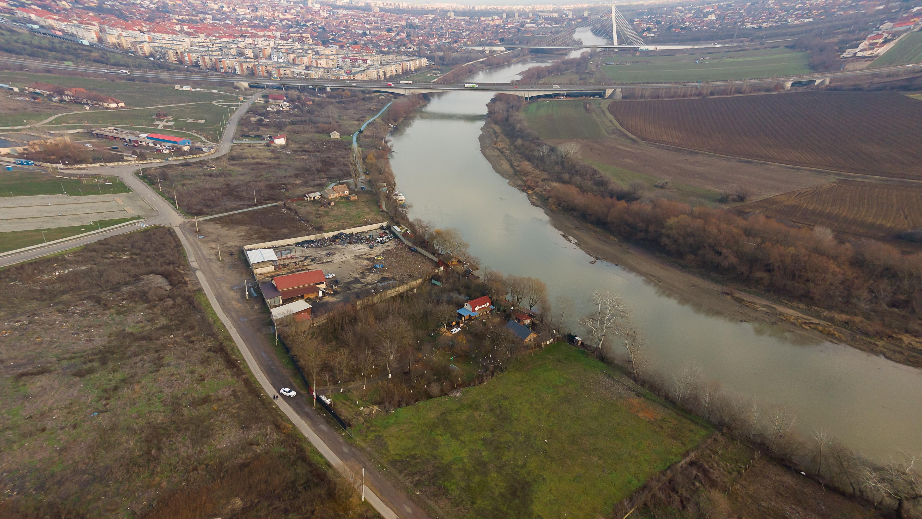 Teren intravilan 2.600 mp pe Malul Mureșului Alfa - 12