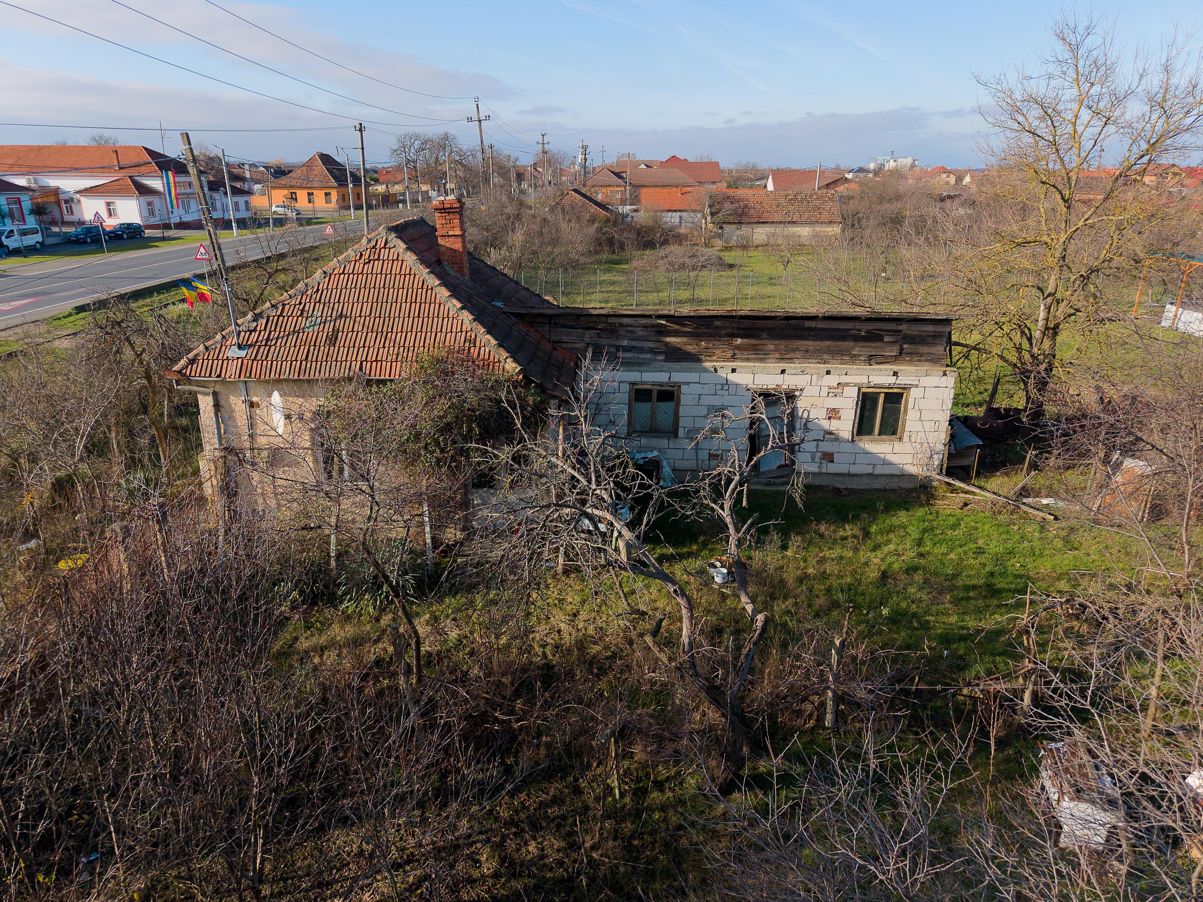 Casă – Teren intravilan - 4