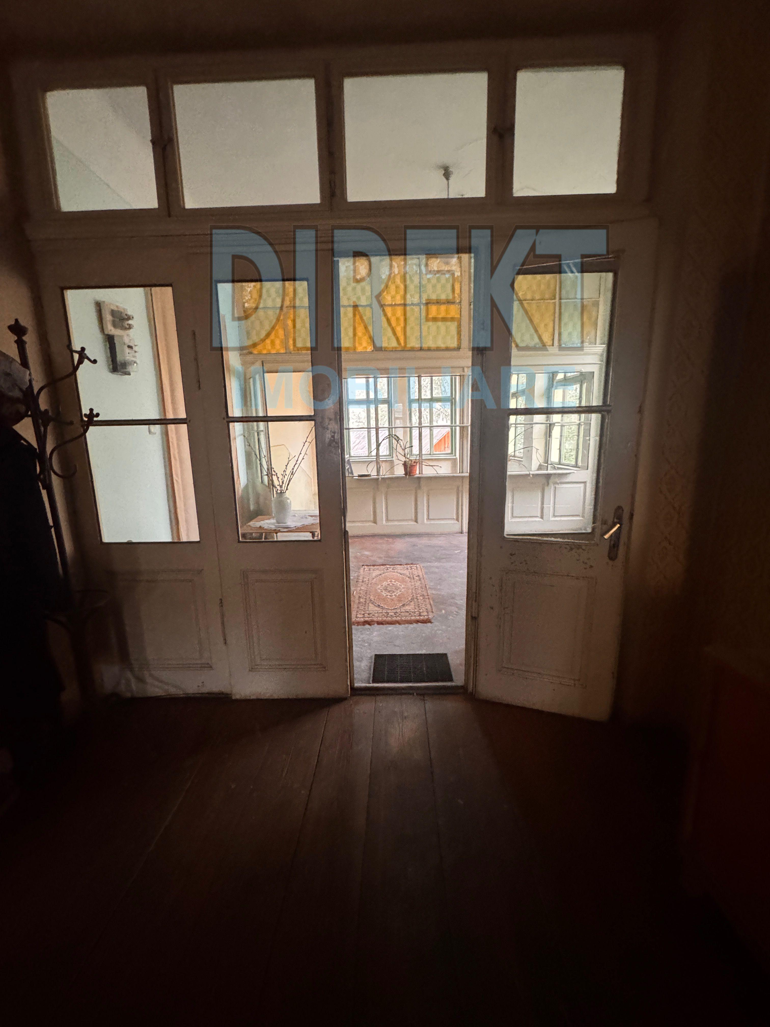 Spatiu comercial + Apartament de locuit - 10