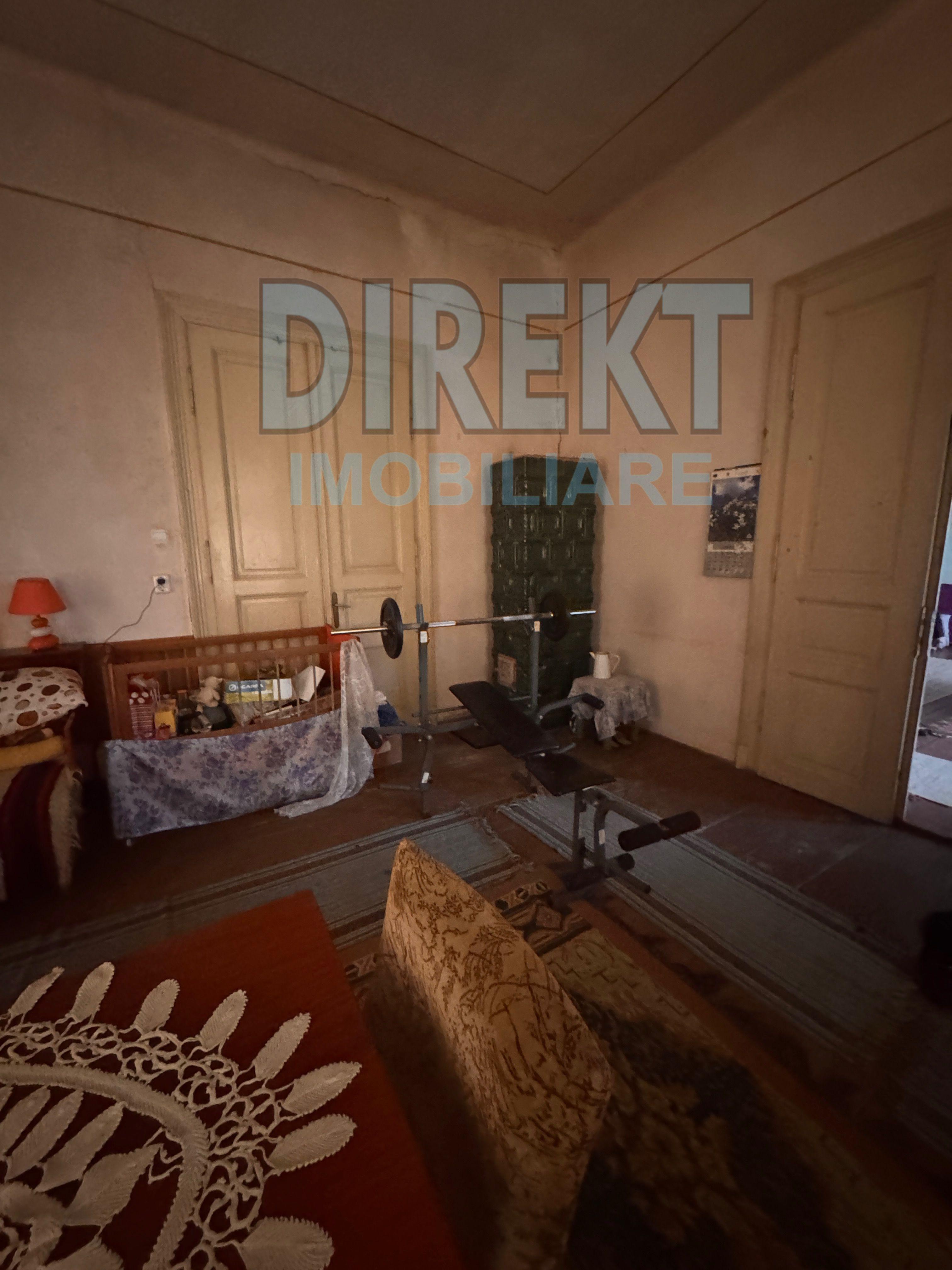 Spatiu comercial + Apartament de locuit - 7