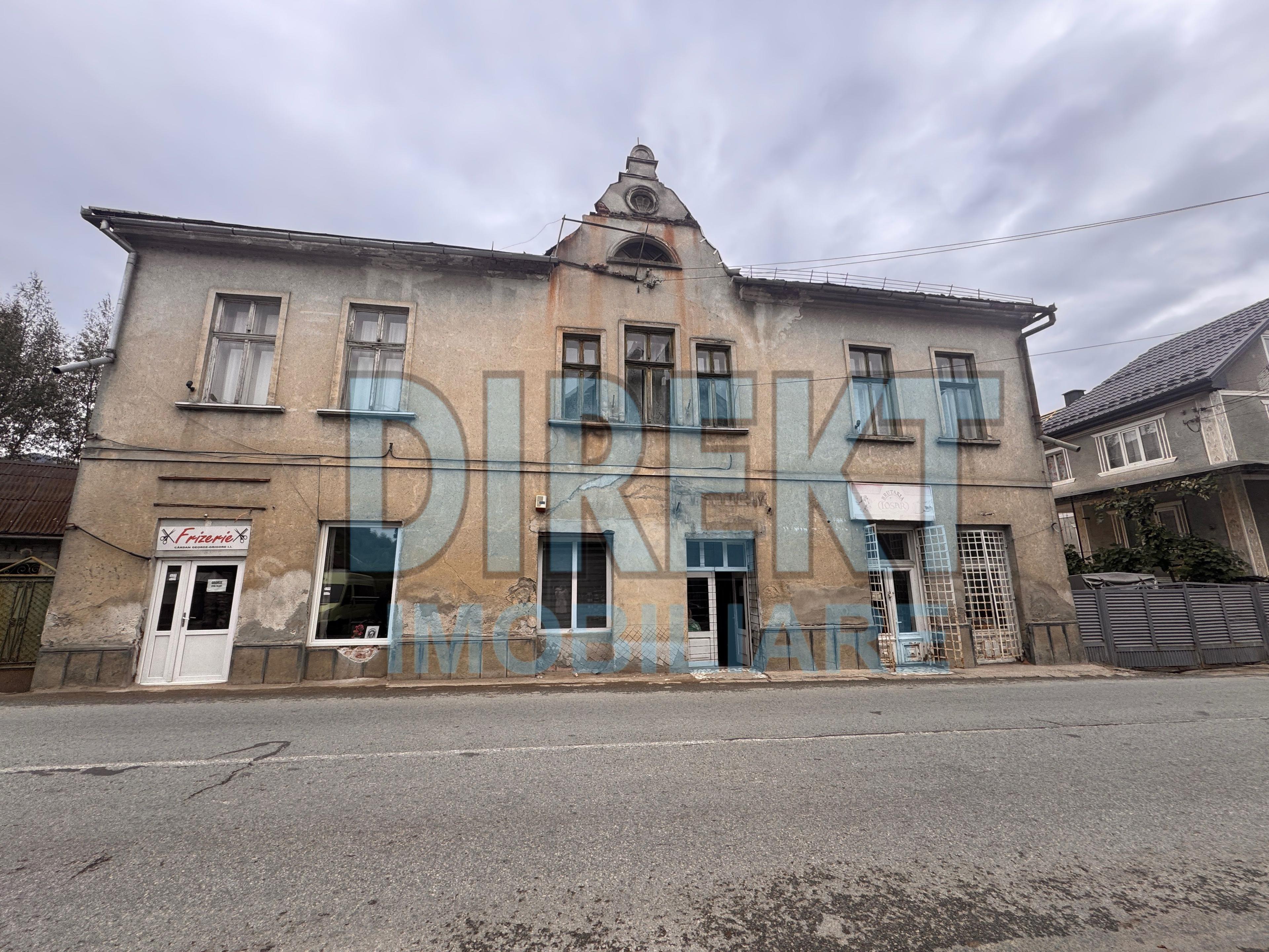 Spatiu comercial + Apartament de locuit - 1
