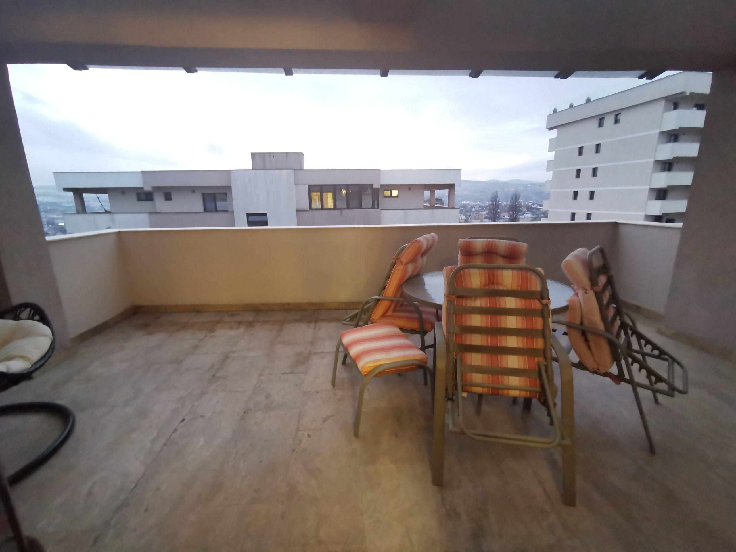 Penthouse , zona Isu, spatios ! - 9