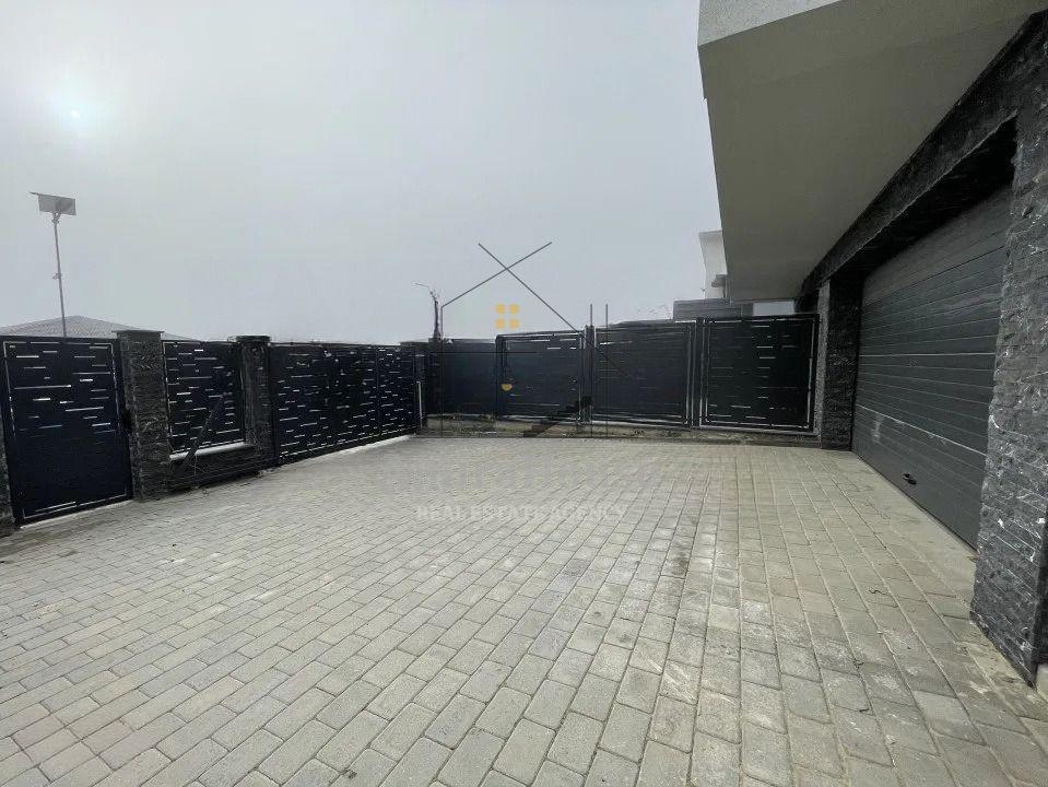 Duplex de vanzare 119 mp, garaj, parcare, teren 300 mp, Iris - 2