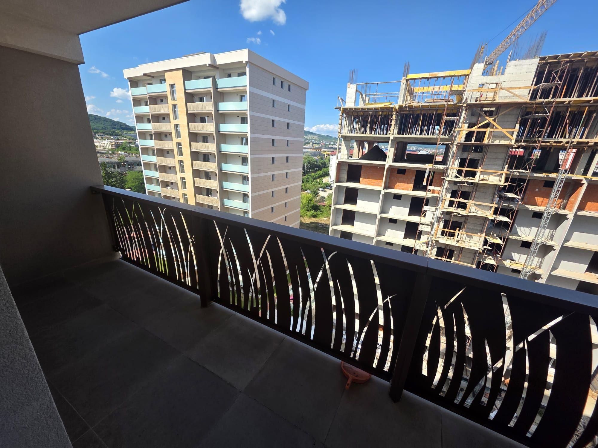 Apartament 3 camere , zona Isu , etaj 3 ! - 2