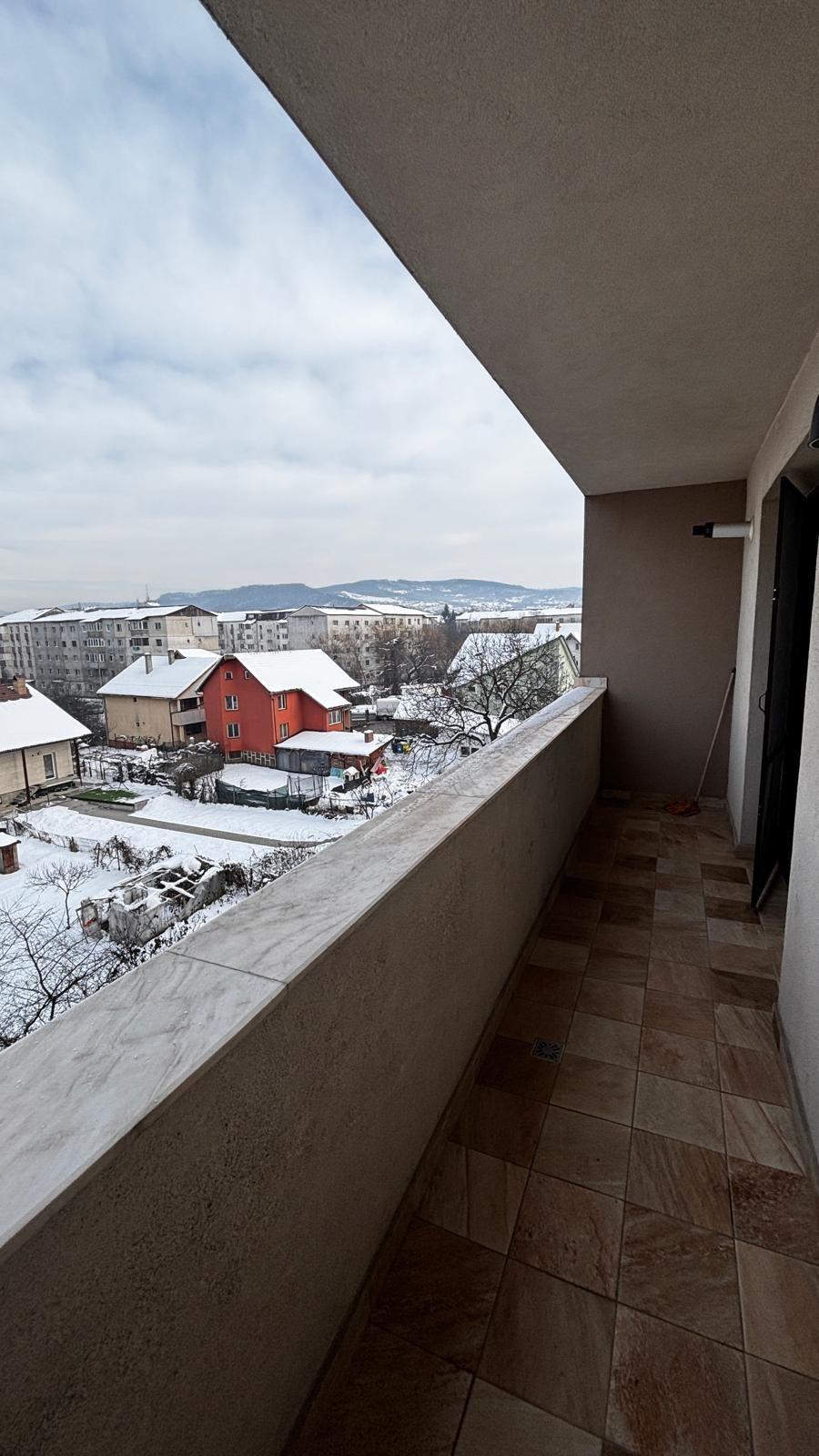 Apartament 3 camere , zona Isu , etaj 3 ! - 8